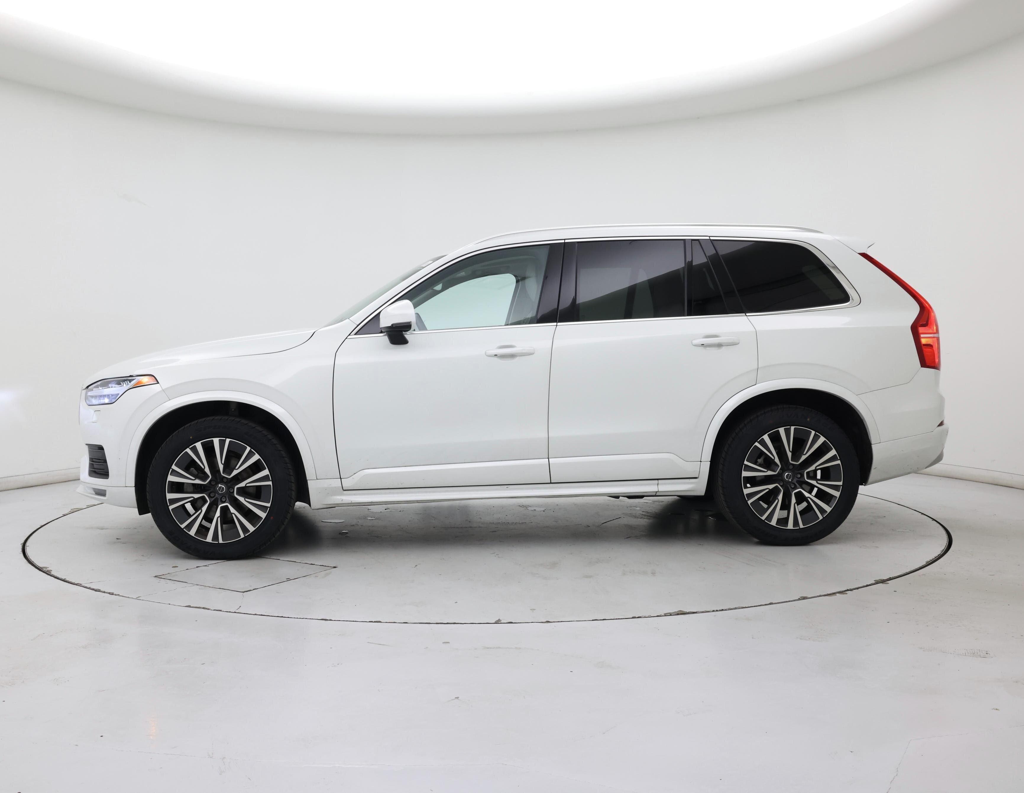 Thumbnail: 2022 Volvo XC90 - 3