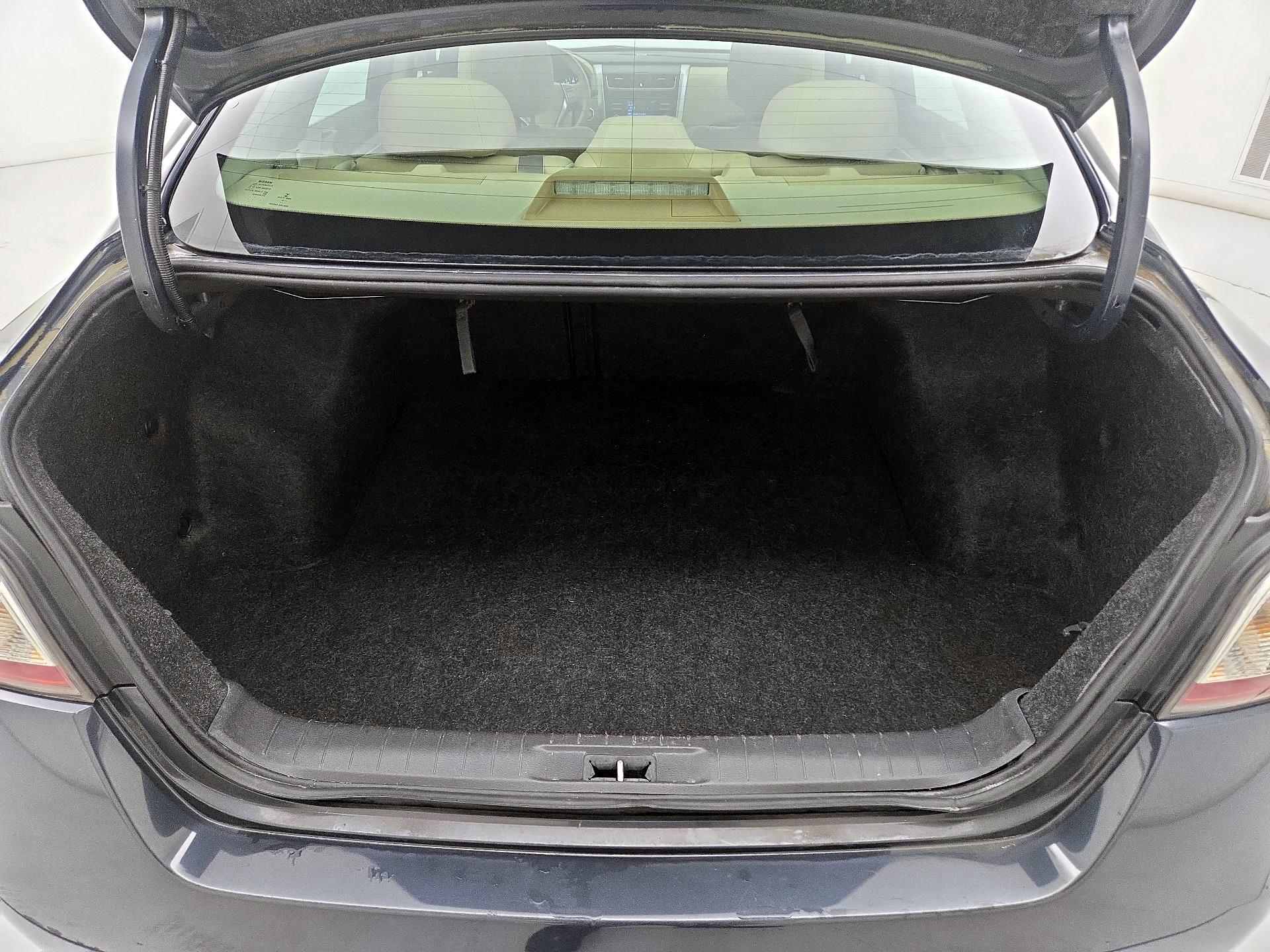 Thumbnail: 2014 Nissan Altima - 20