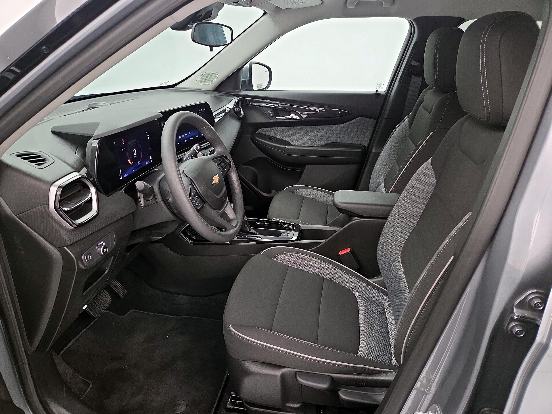 Thumbnail: 2025 Chevrolet TrailBlazer - 11