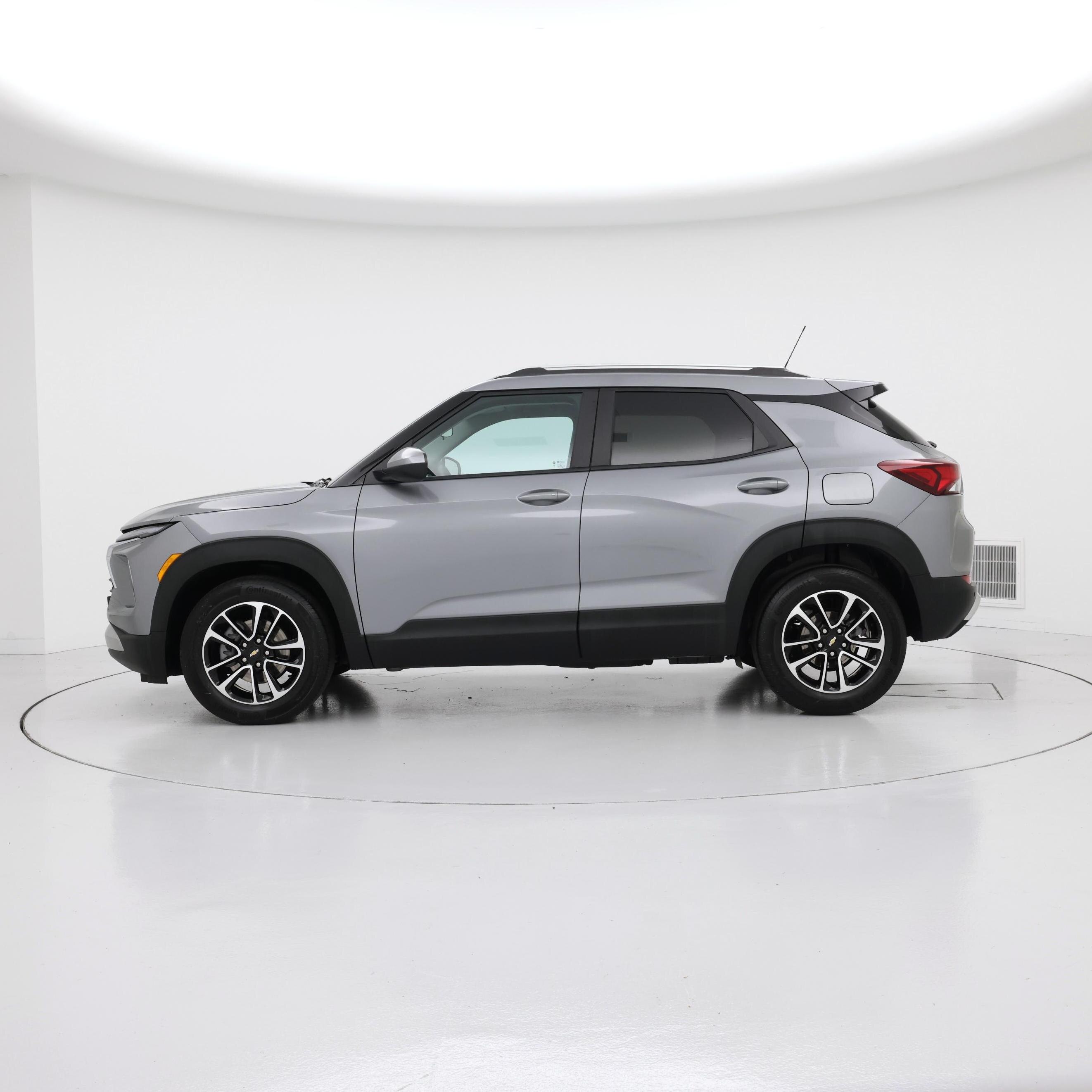 Thumbnail: 2025 Chevrolet TrailBlazer - 3