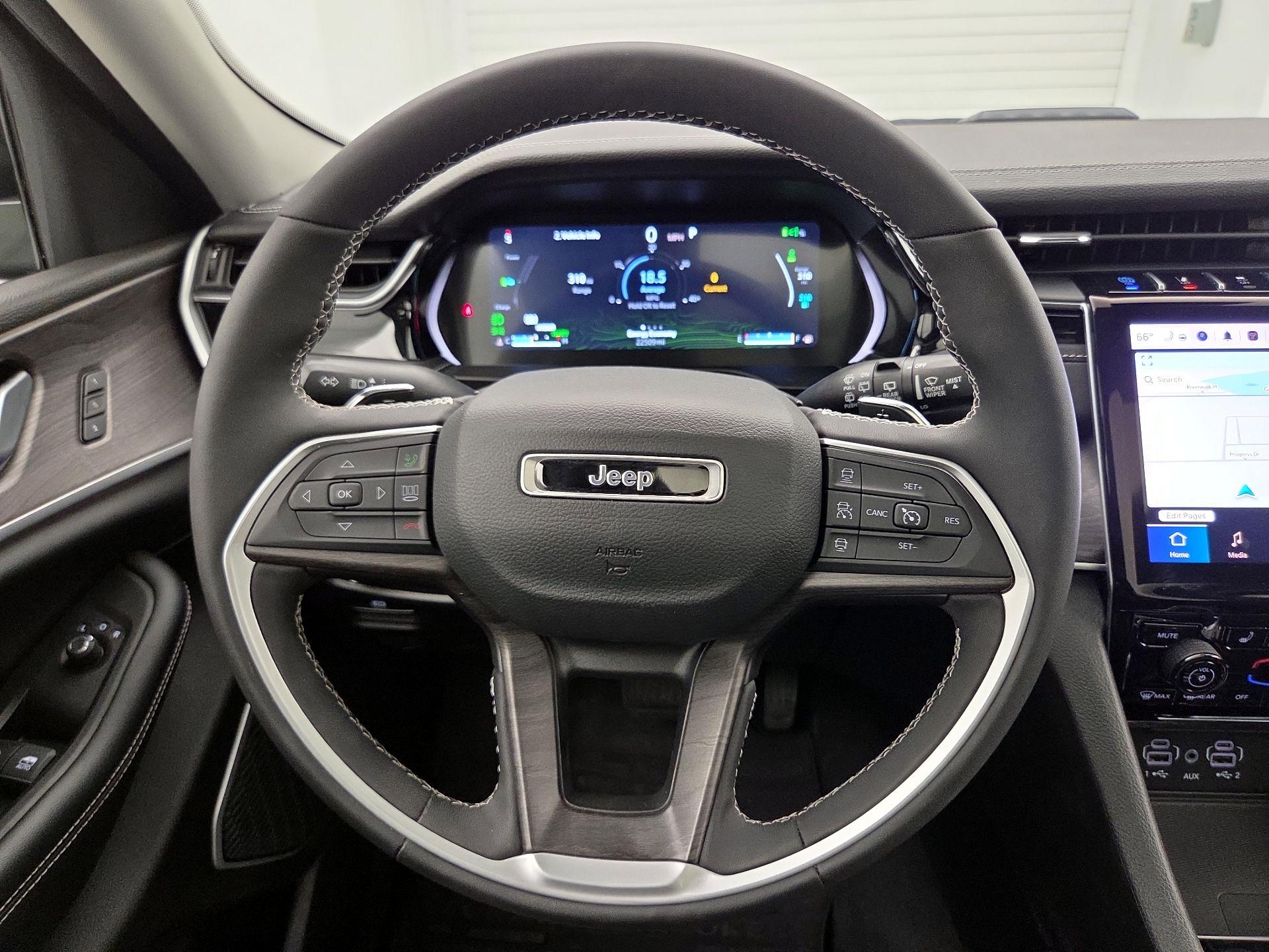 Thumbnail: 2024 Jeep Grand Cherokee - 10