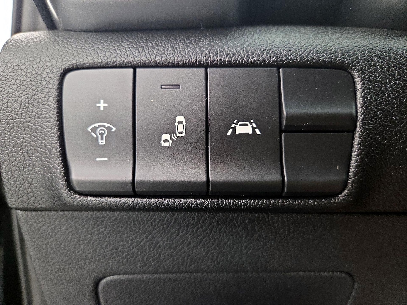 2021 Kia Sportage LX - Photo 14