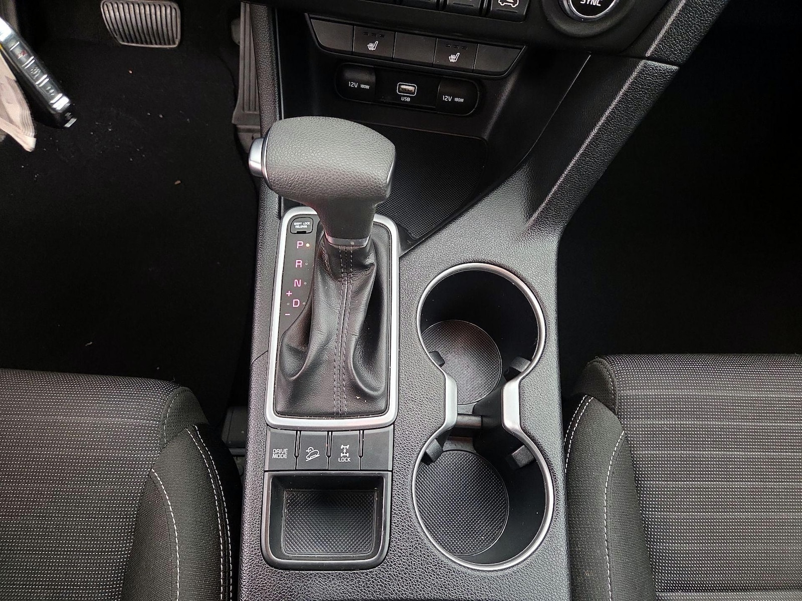2021 Kia Sportage LX - Photo 18