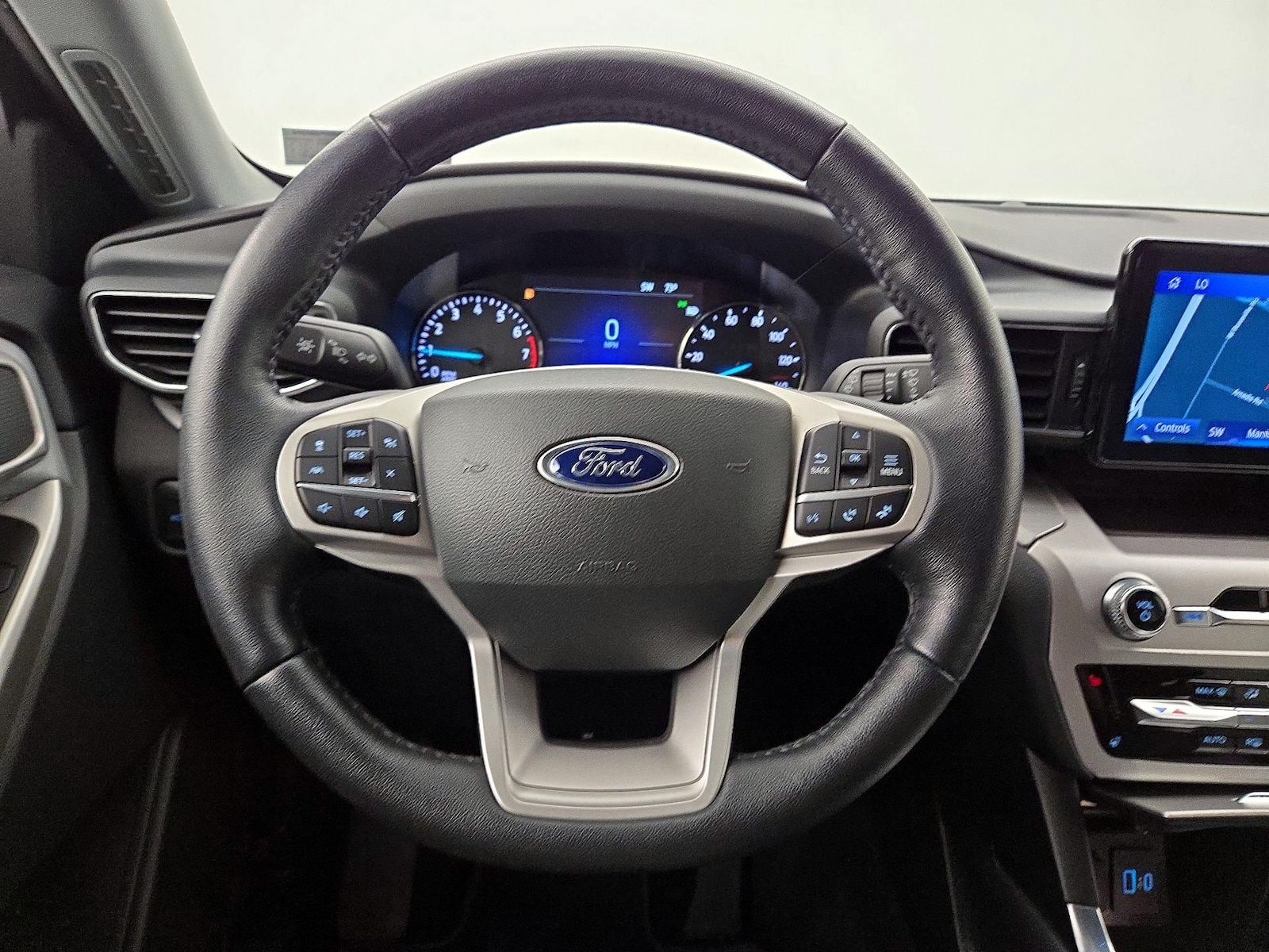 2022 Ford Explorer XLT - Photo 11