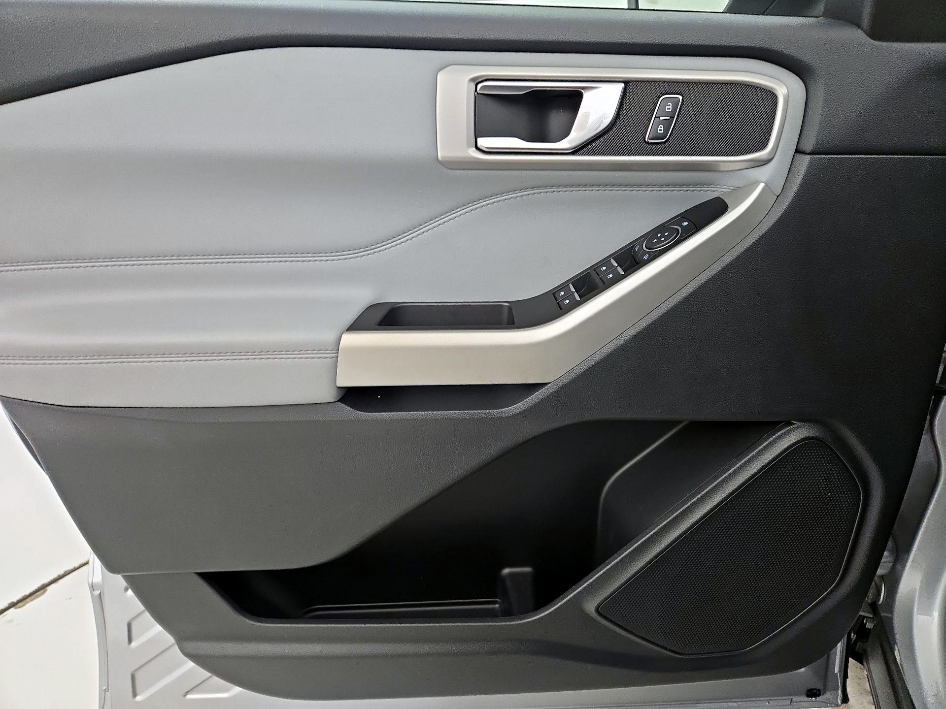 Thumbnail: 2022 Ford Explorer - 12