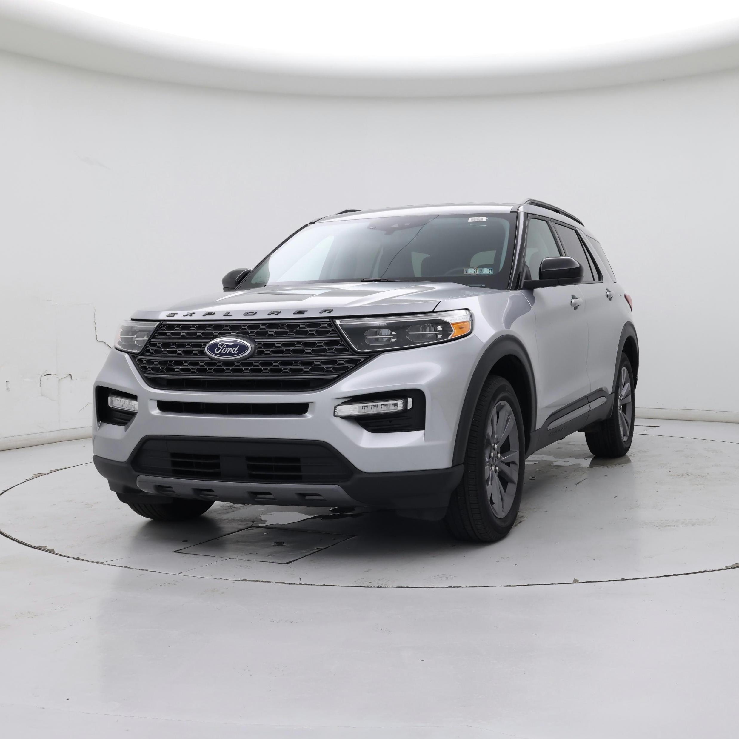 Thumbnail: 2022 Ford Explorer - 4