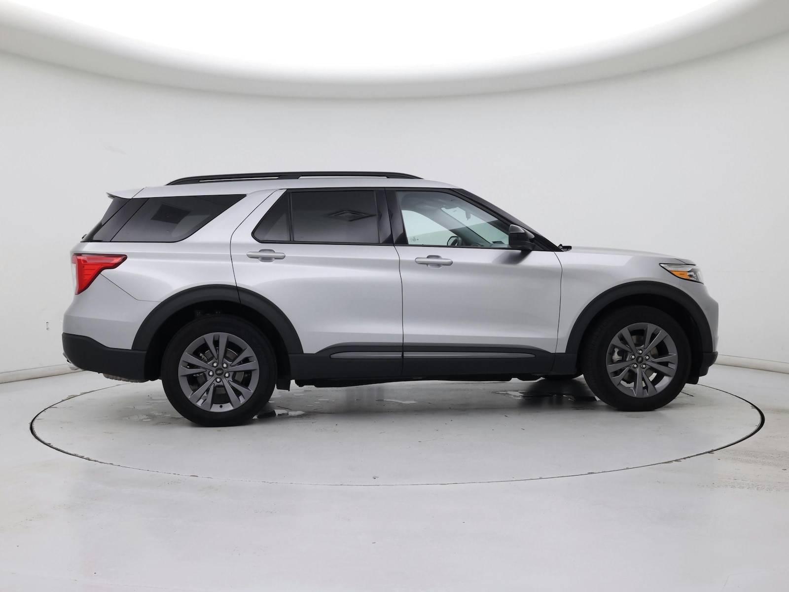 2022 Ford Explorer XLT - Photo 8