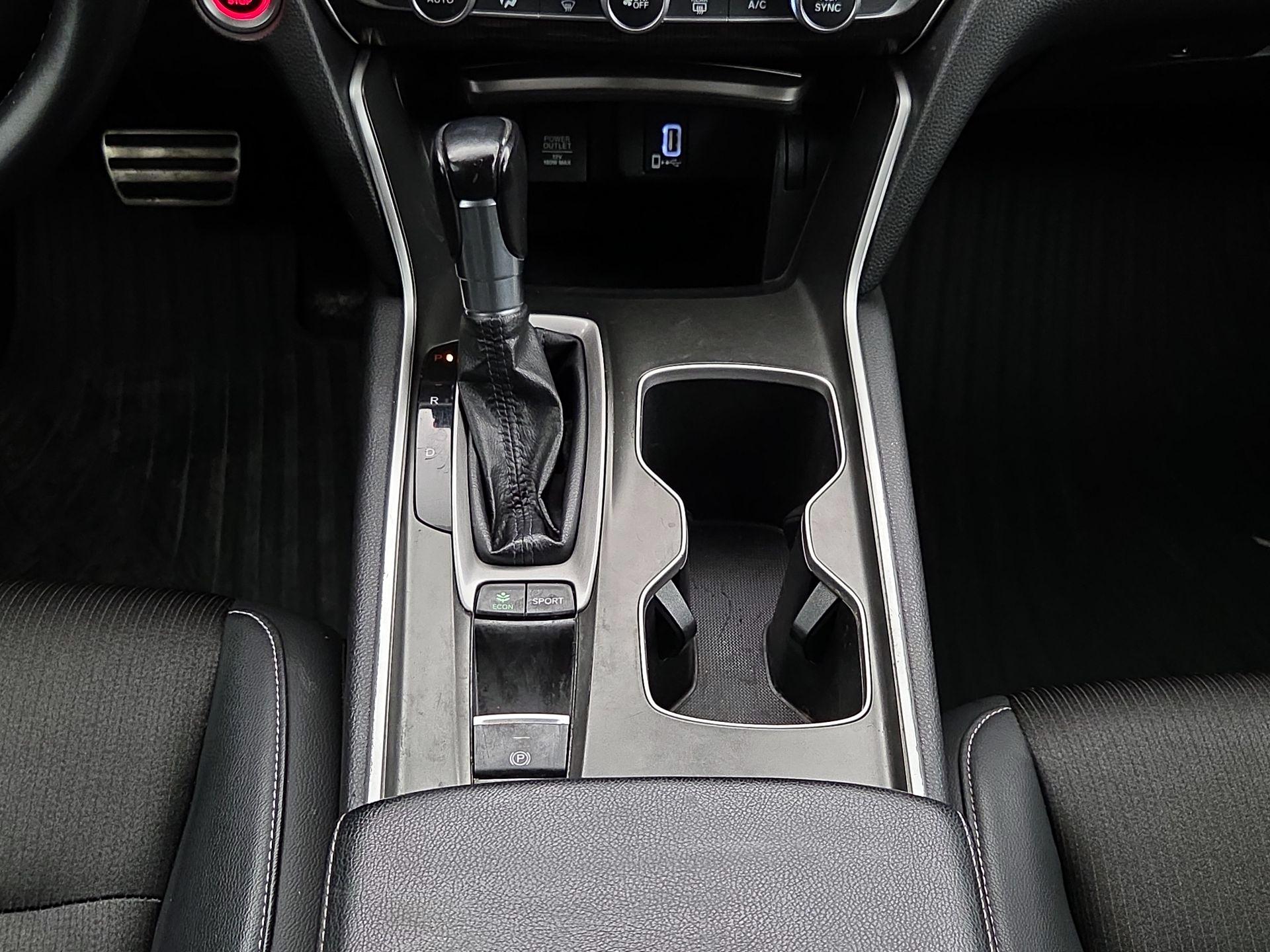Thumbnail: 2018 Honda Accord - 17
