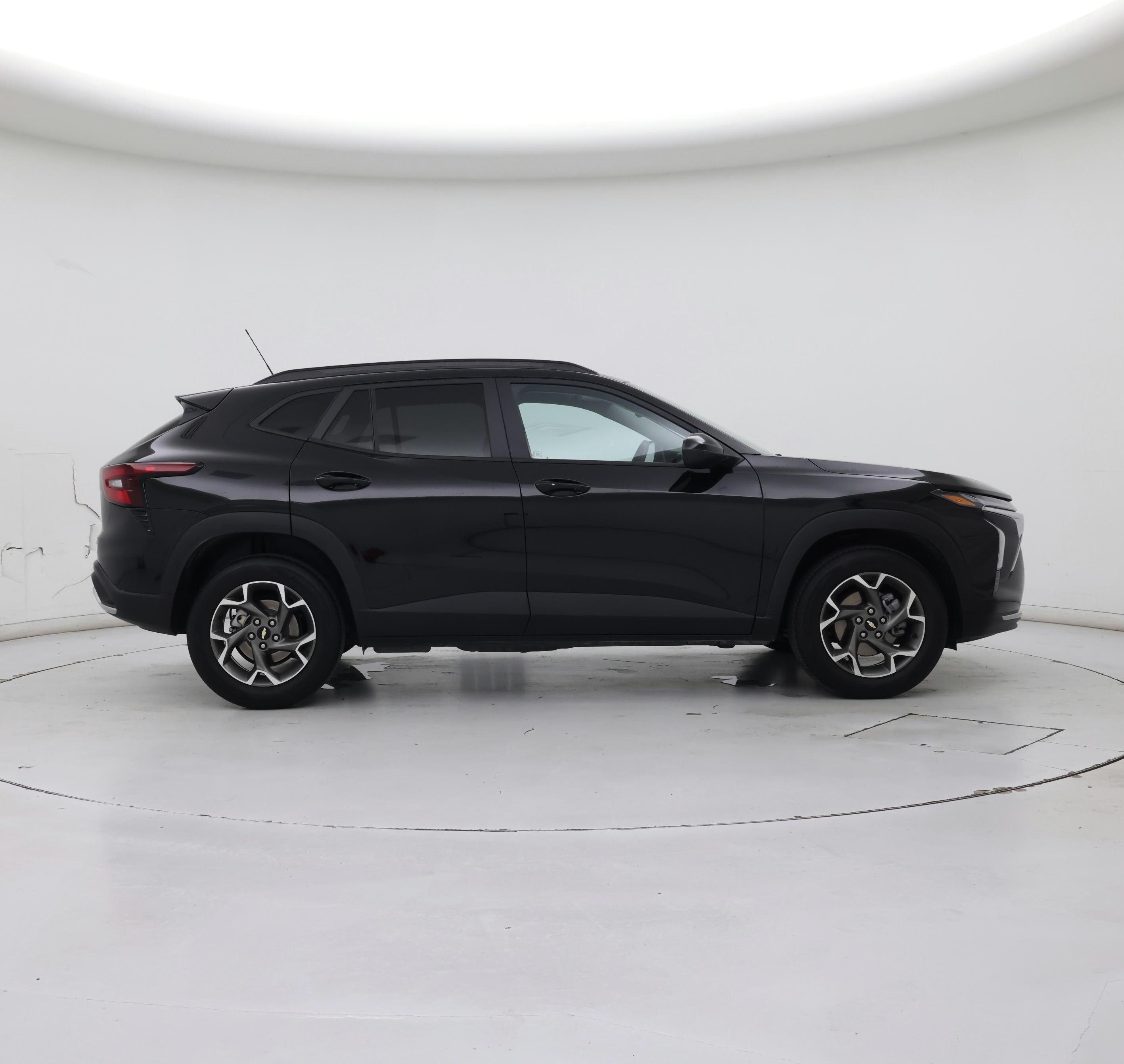 Thumbnail: 2025 Chevrolet Trax - 7