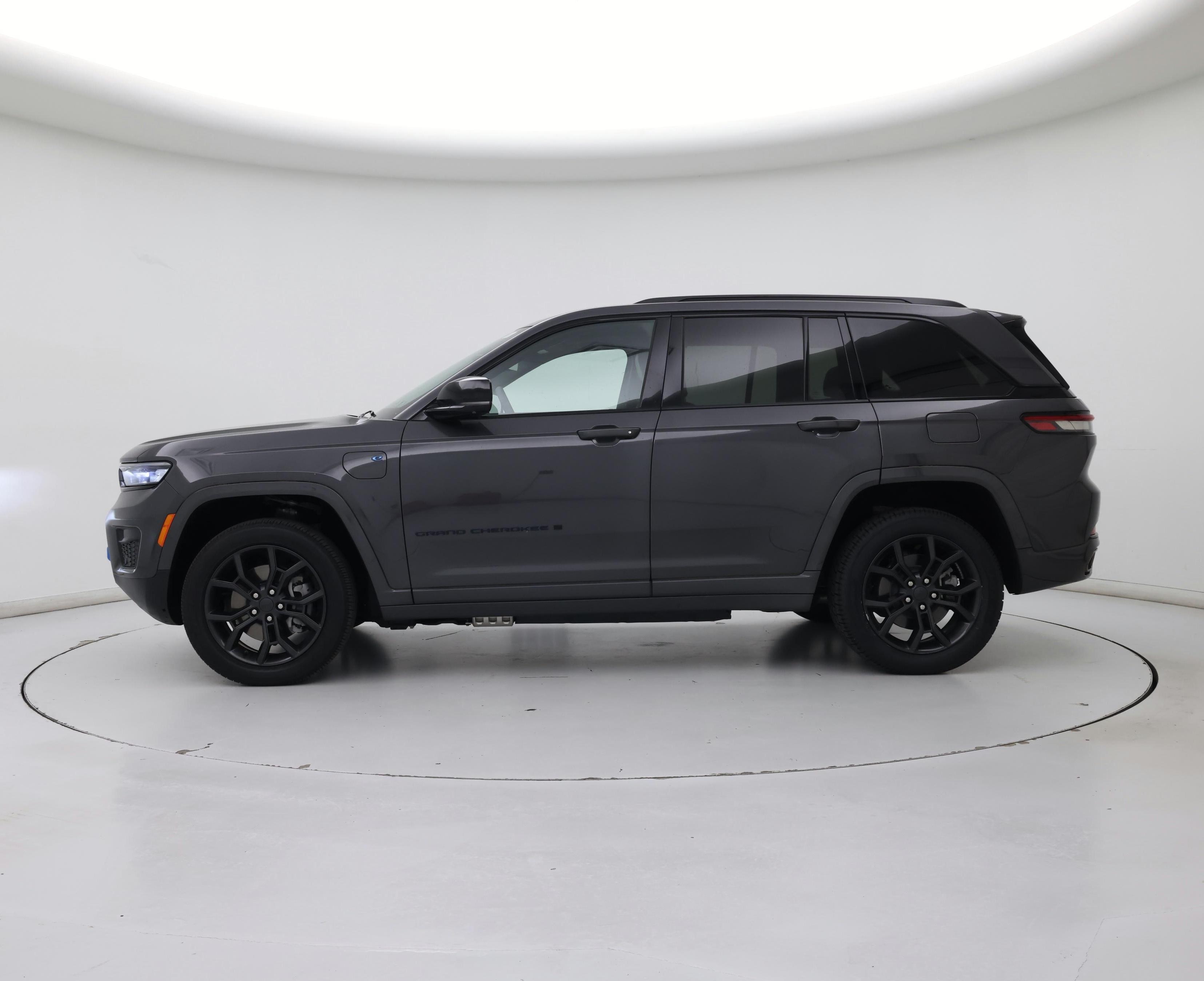Thumbnail: 2024 Jeep Grand Cherokee - 3
