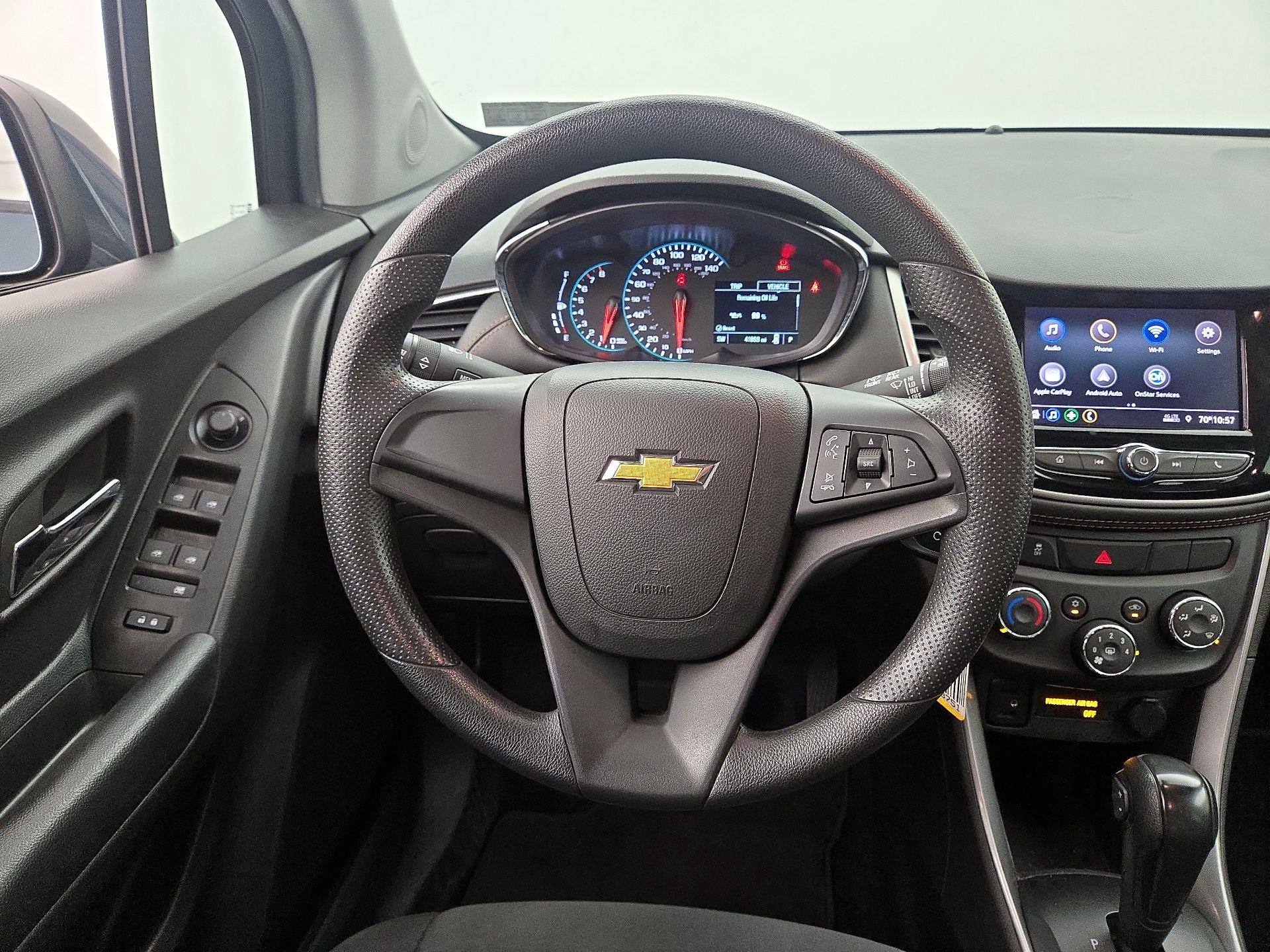 Thumbnail: 2022 Chevrolet Trax - 10