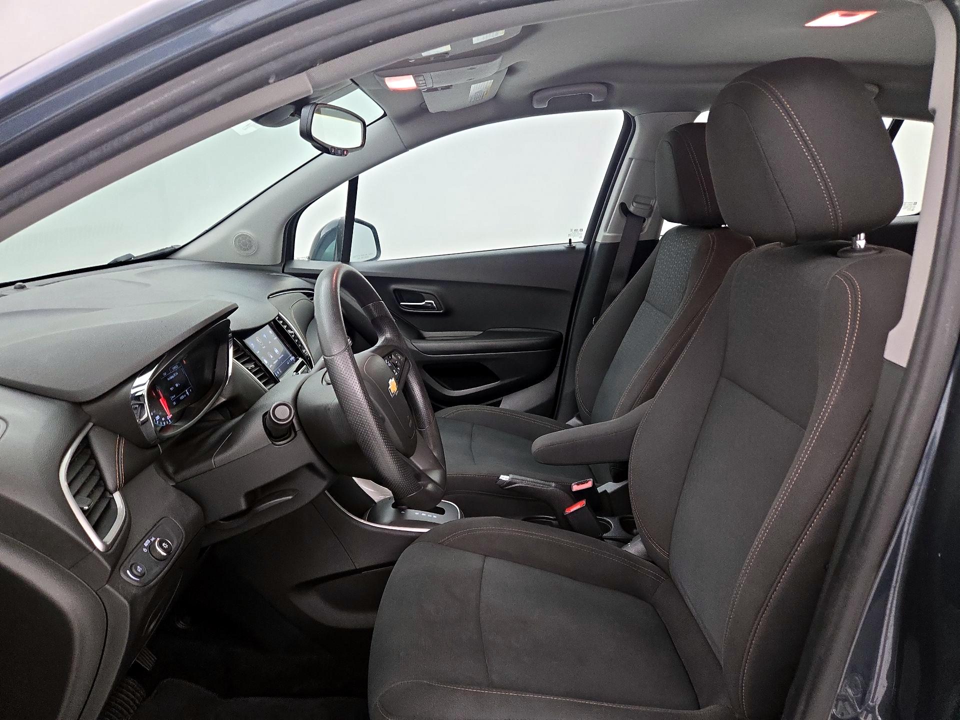 Thumbnail: 2022 Chevrolet Trax - 11