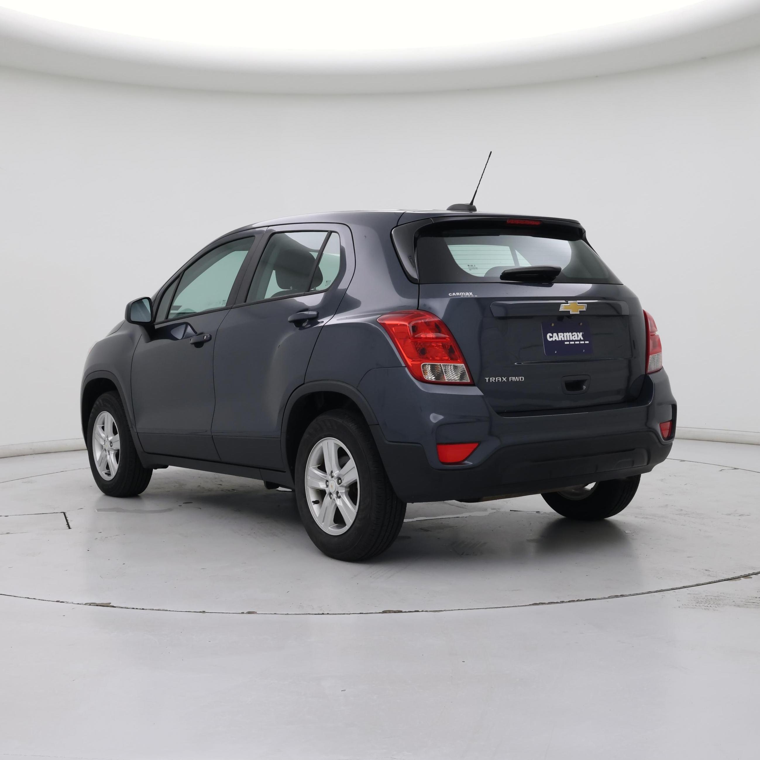Thumbnail: 2022 Chevrolet Trax - 2