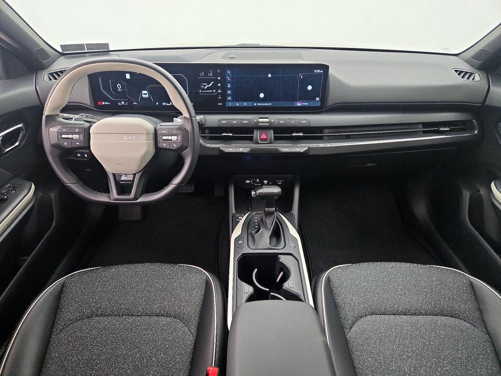 2025 Kia K4 GT-Line - Photo 10