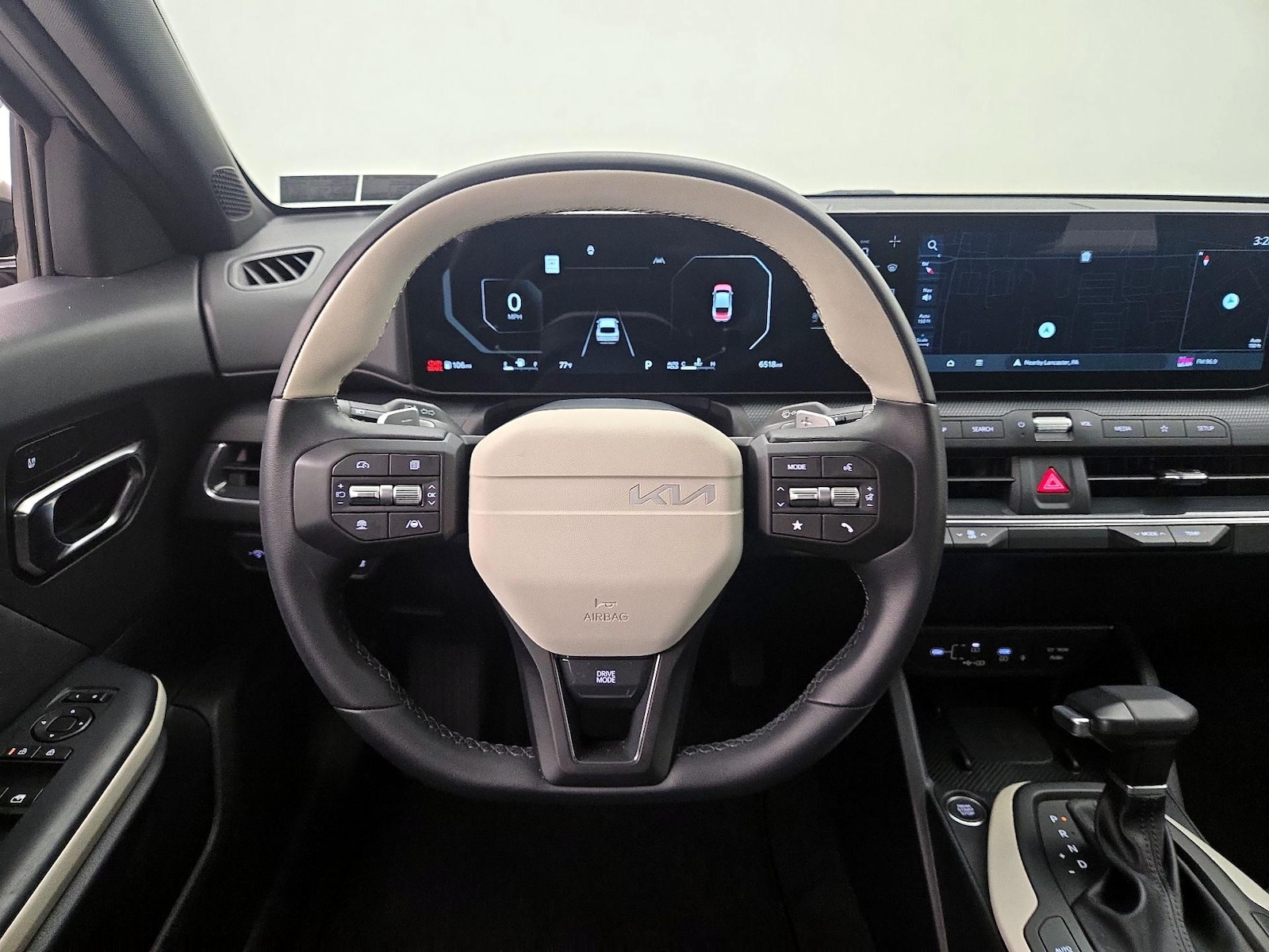 2025 Kia K4 GT-Line - Photo 11