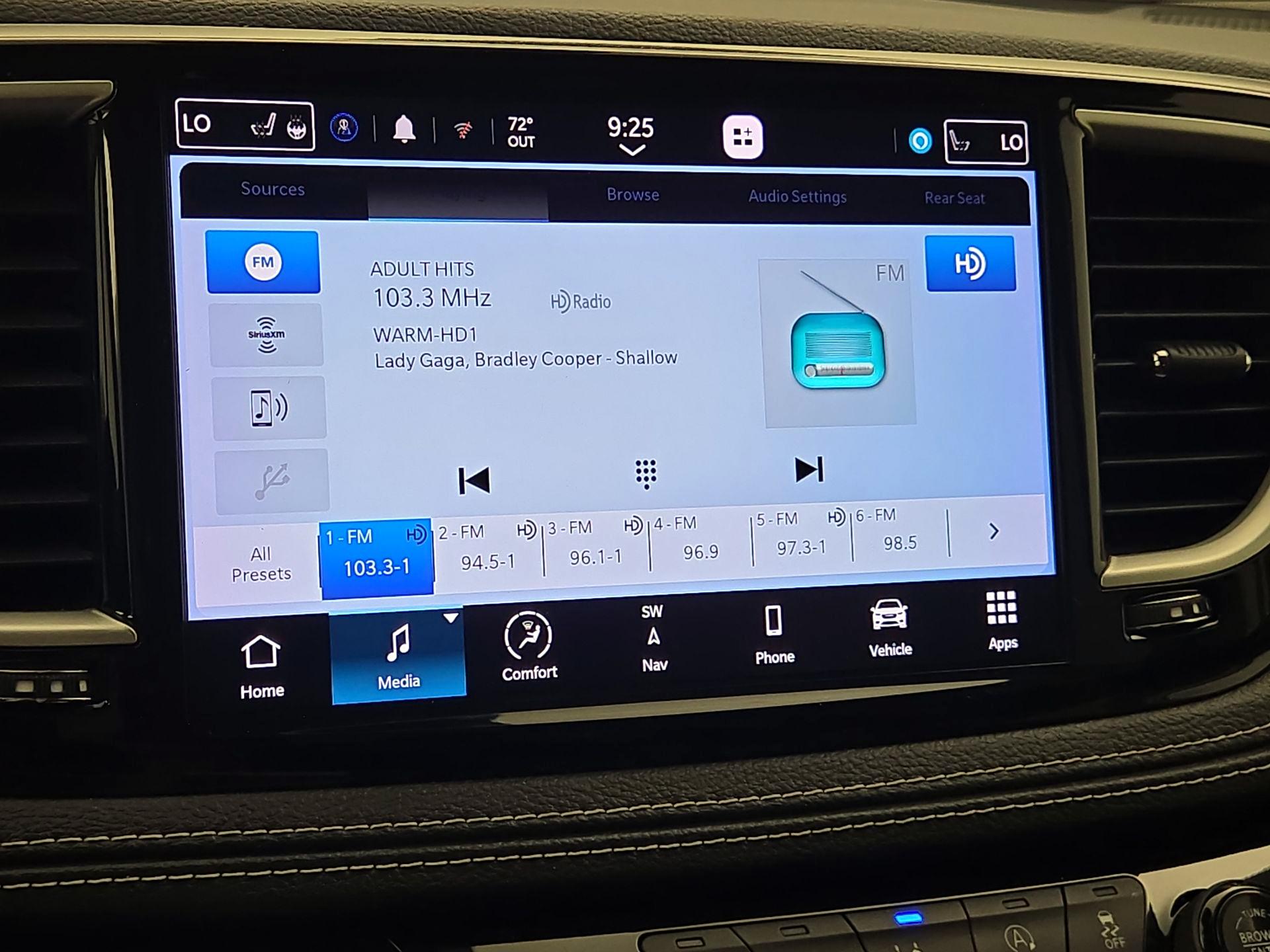 Thumbnail: 2022 Chrysler Pacifica - 16