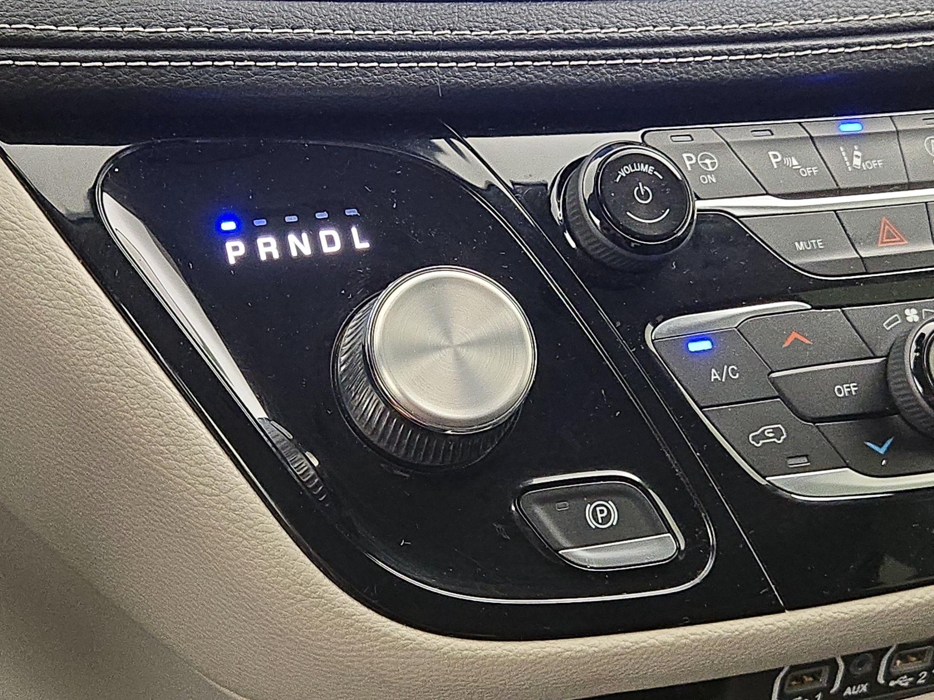 Thumbnail: 2022 Chrysler Pacifica - 18