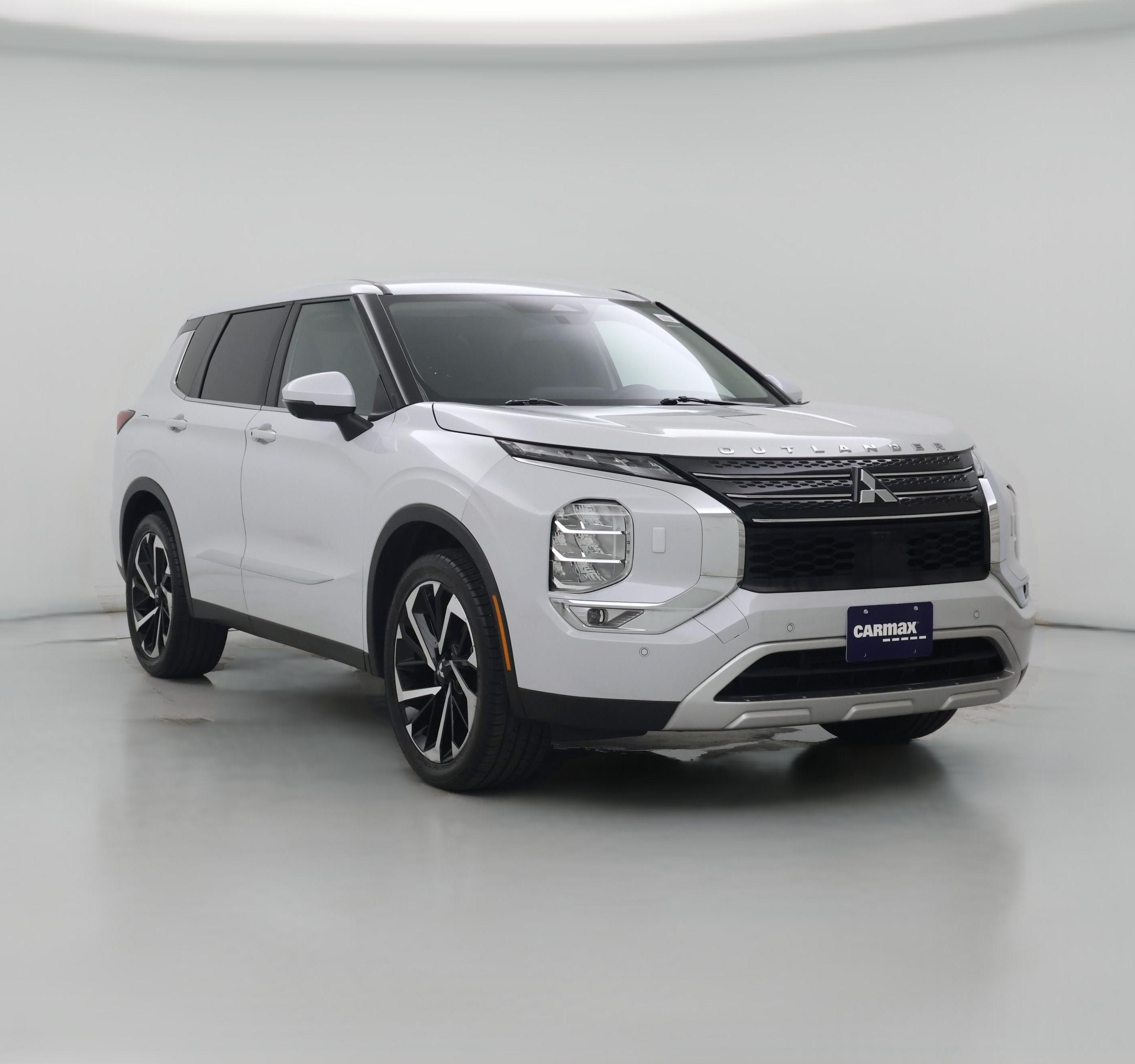 Thumbnail: 2023 Mitsubishi Outlander - 1