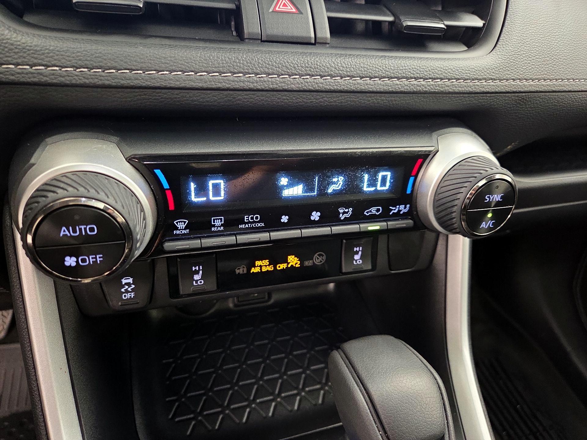 Thumbnail: 2025 Toyota RAV4 - 16