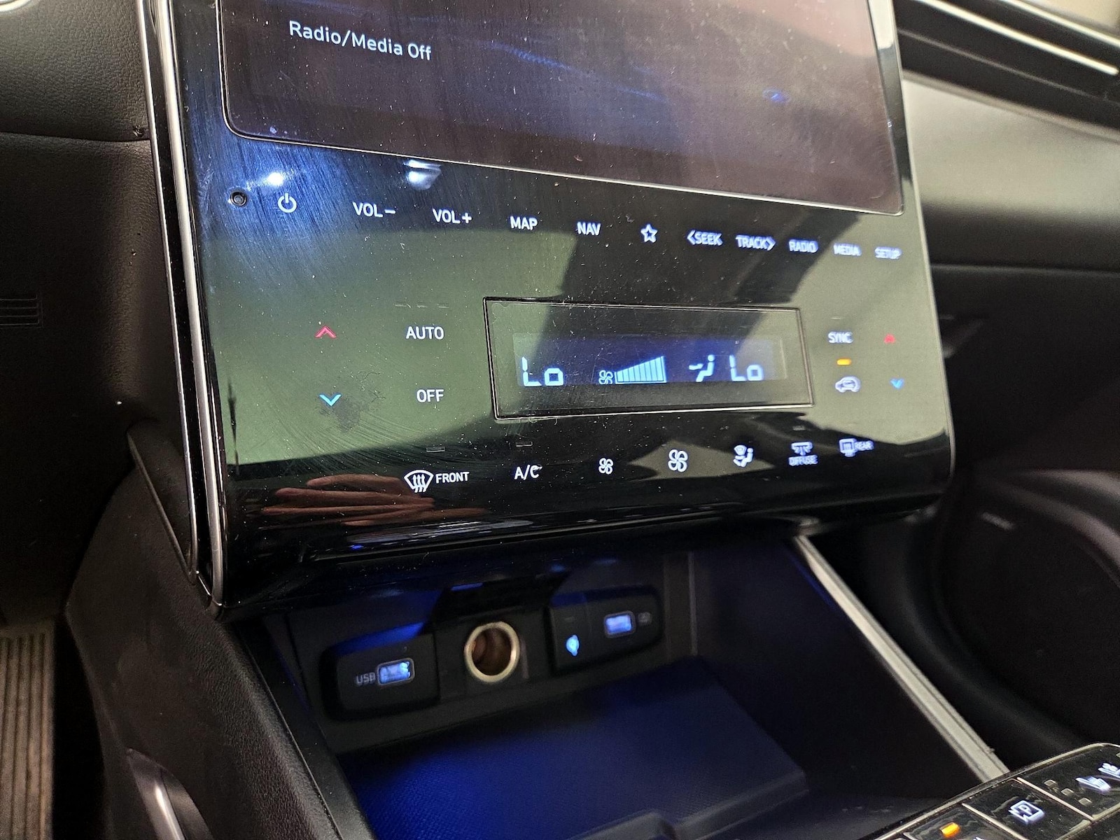 2022 Hyundai Tucson Limited - Photo 18