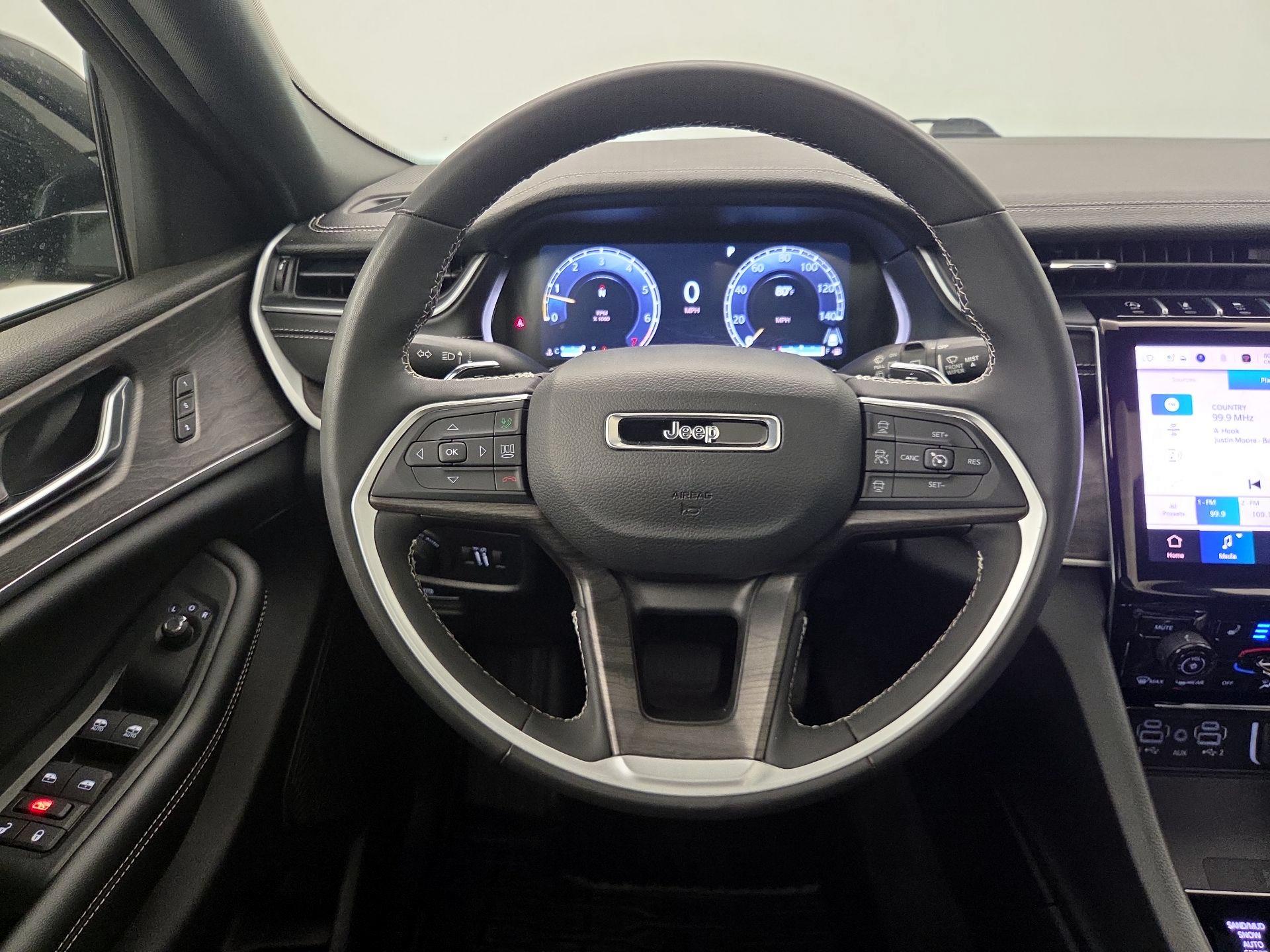 Thumbnail: 2024 Jeep Grand Cherokee - 10