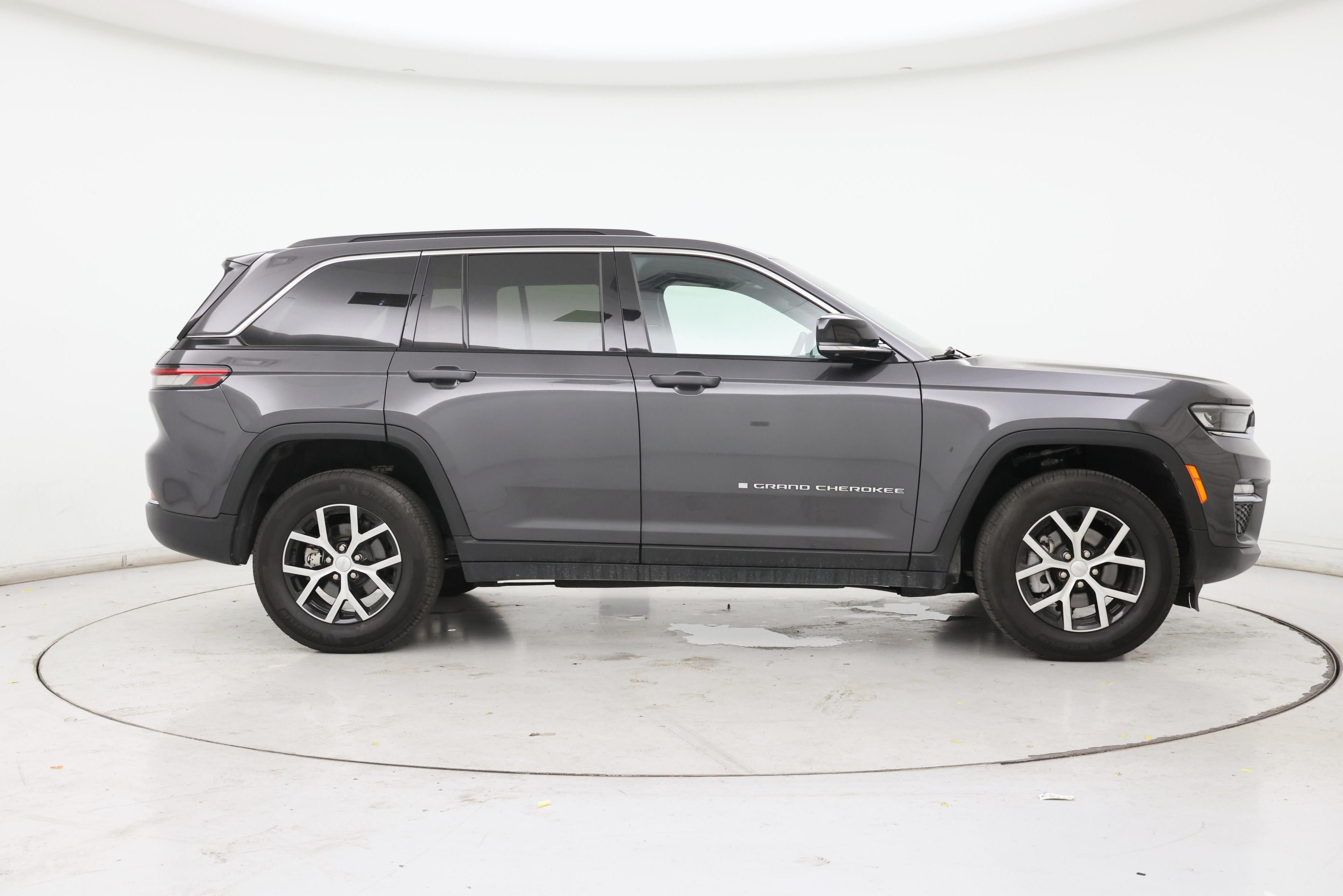 Thumbnail: 2024 Jeep Grand Cherokee - 7