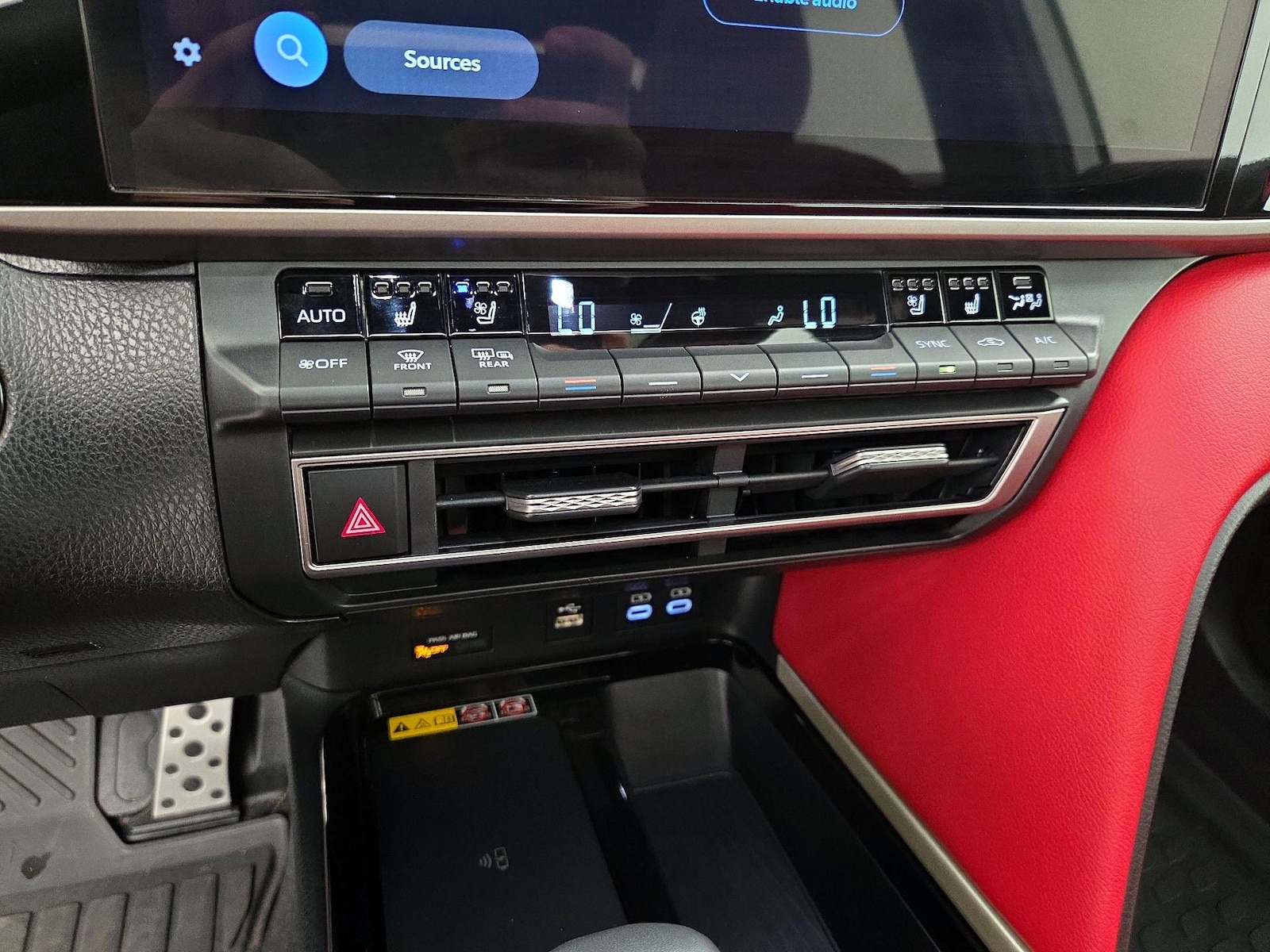 2026 Toyota Camry XSE - Photo 17