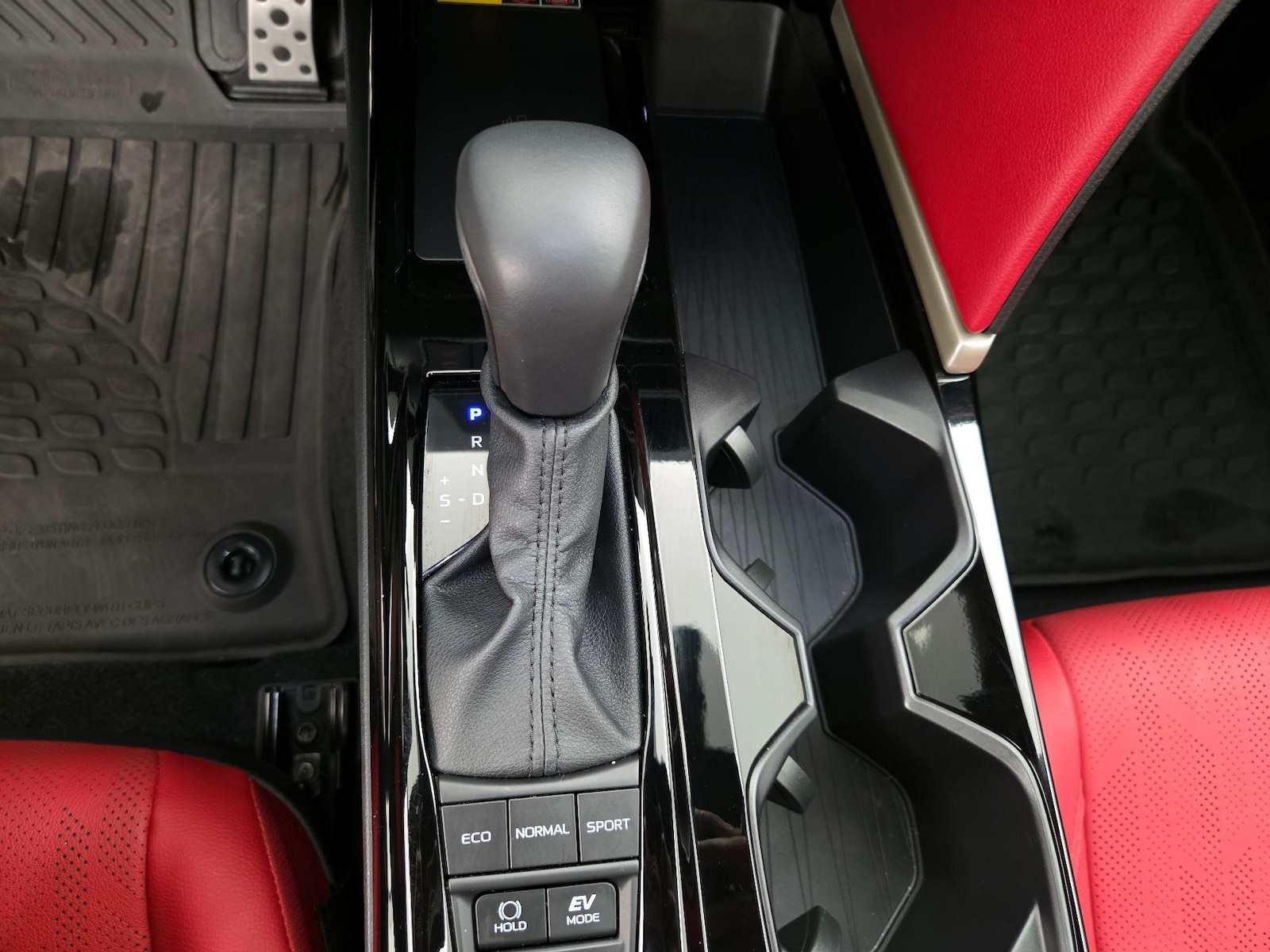 2026 Toyota Camry XSE - Photo 18