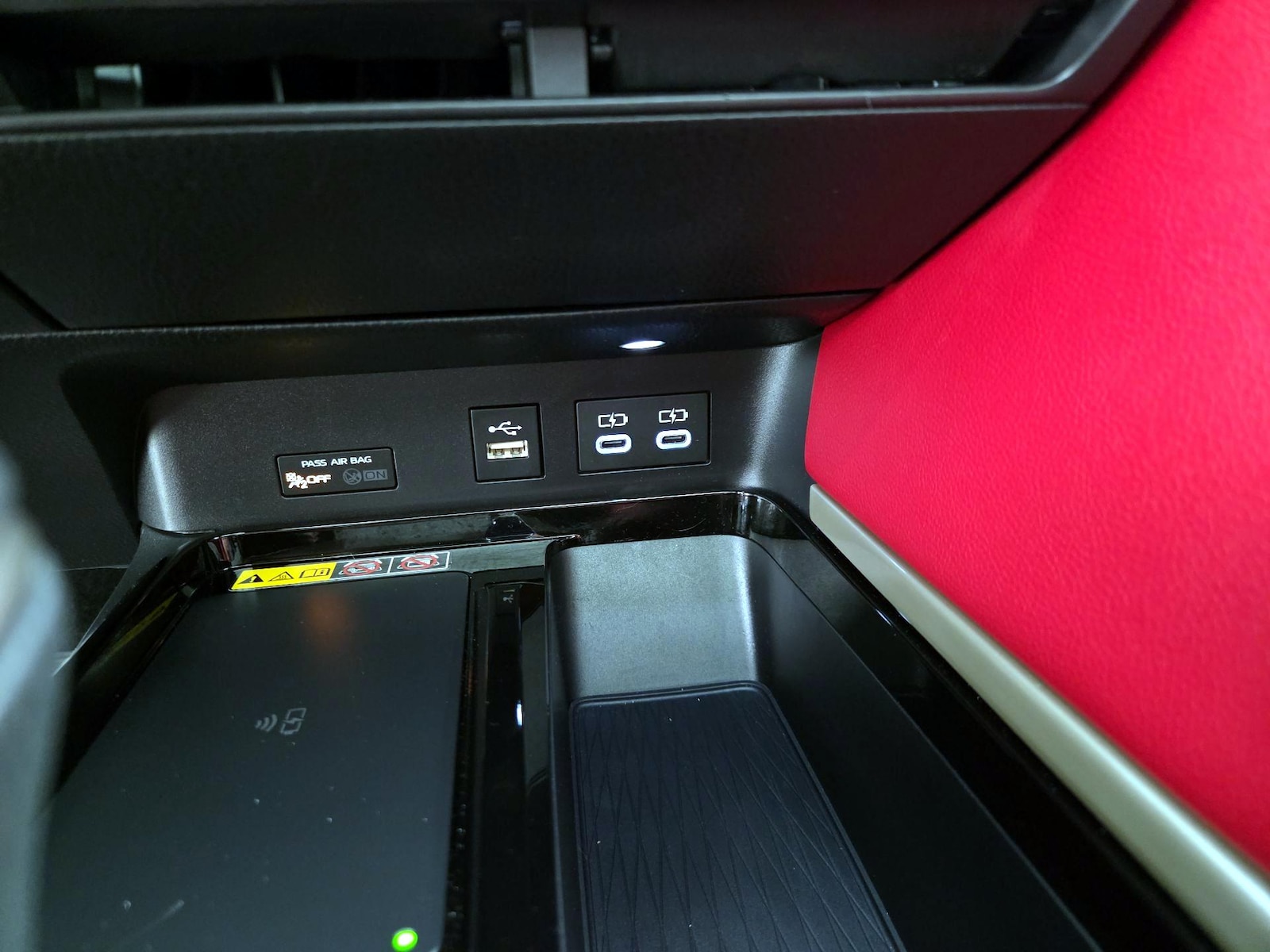 2026 Toyota Camry XSE - Photo 19