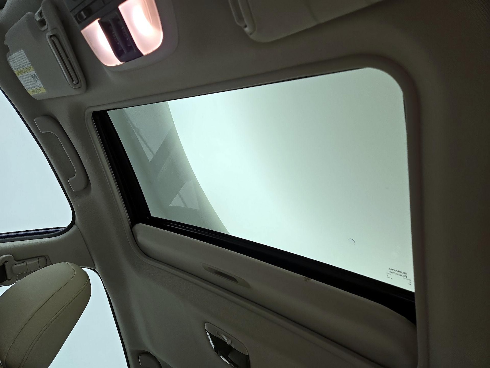 Sunroof(s) & Overhead Airbags