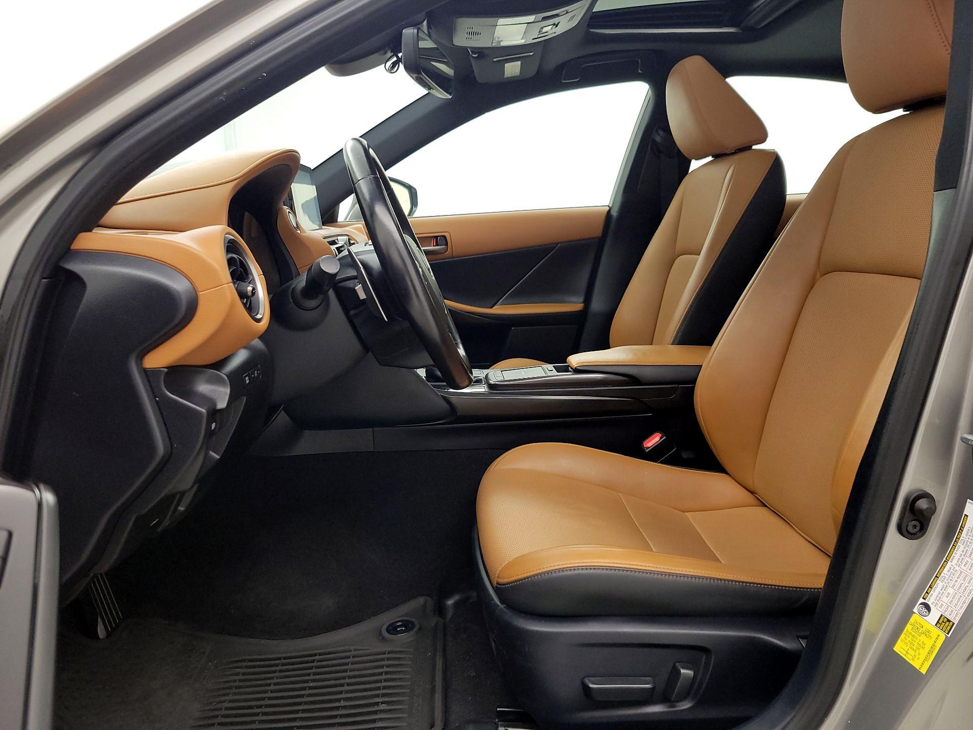 Thumbnail: 2021 Lexus IS - 11