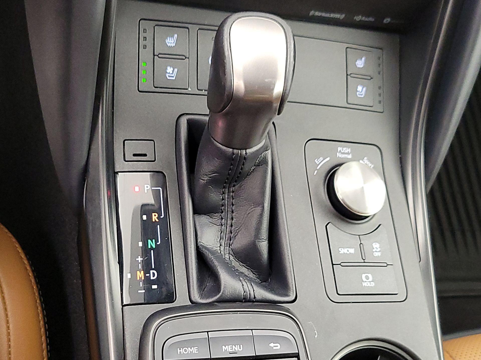 Thumbnail: 2021 Lexus IS - 17