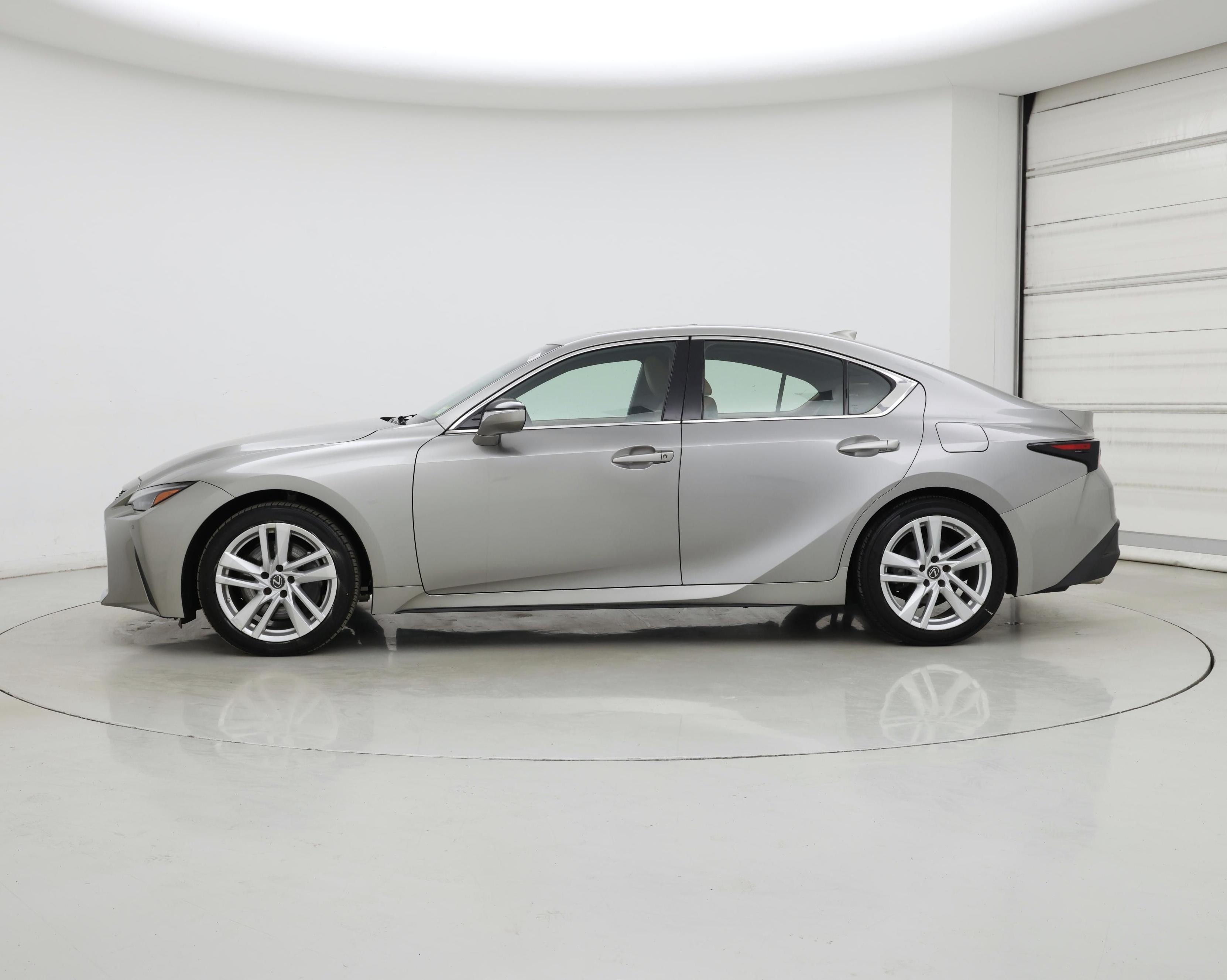 Thumbnail: 2021 Lexus IS - 3