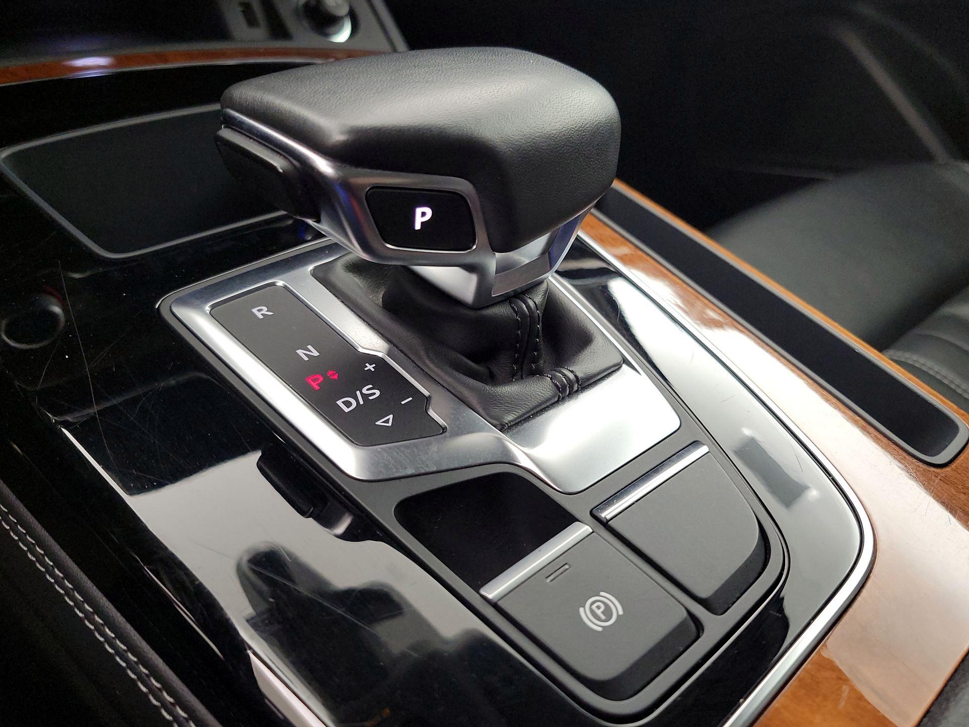 Thumbnail: 2023 Audi Q5 - 17