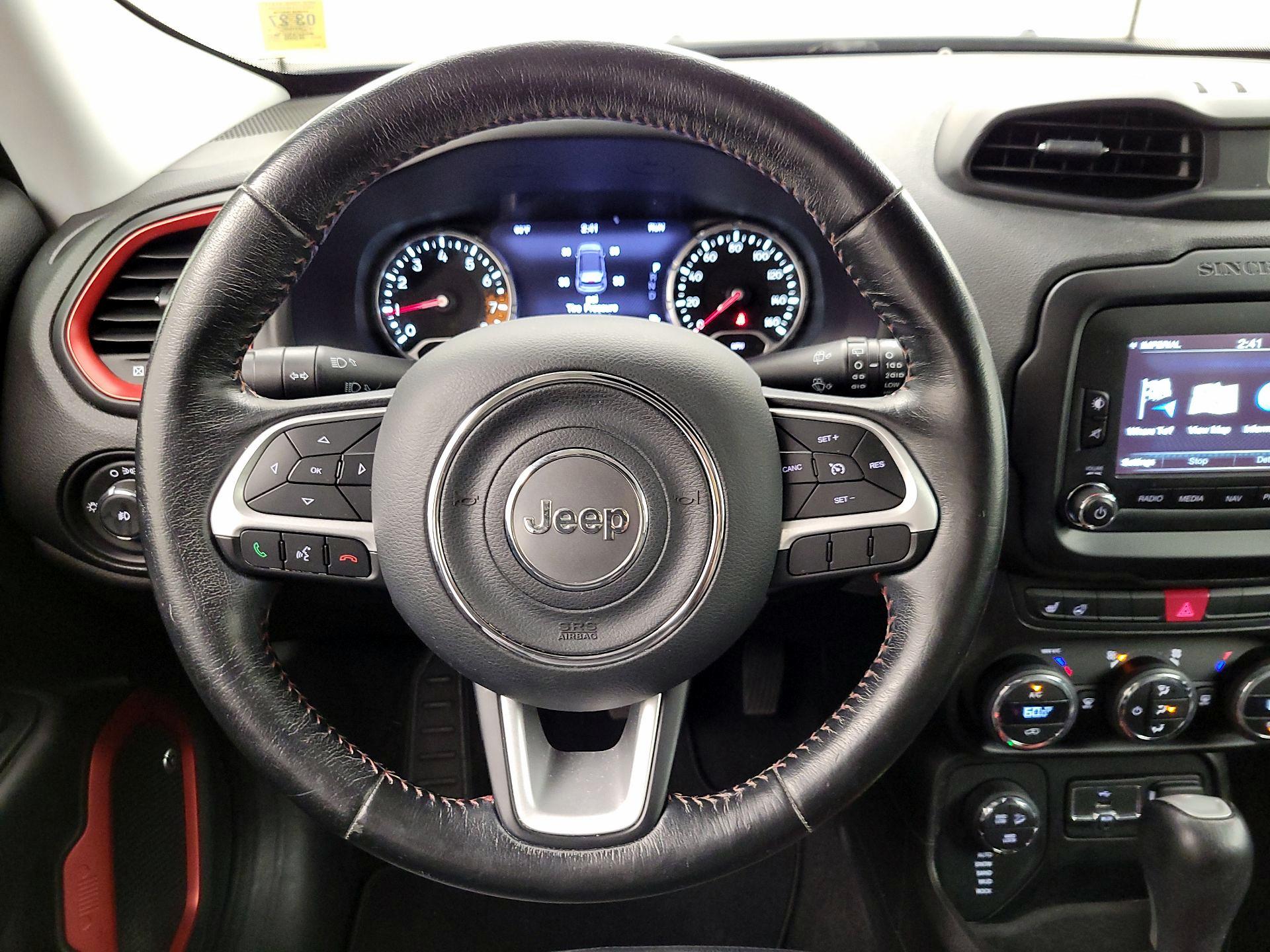 Thumbnail: 2016 Jeep Renegade - 10