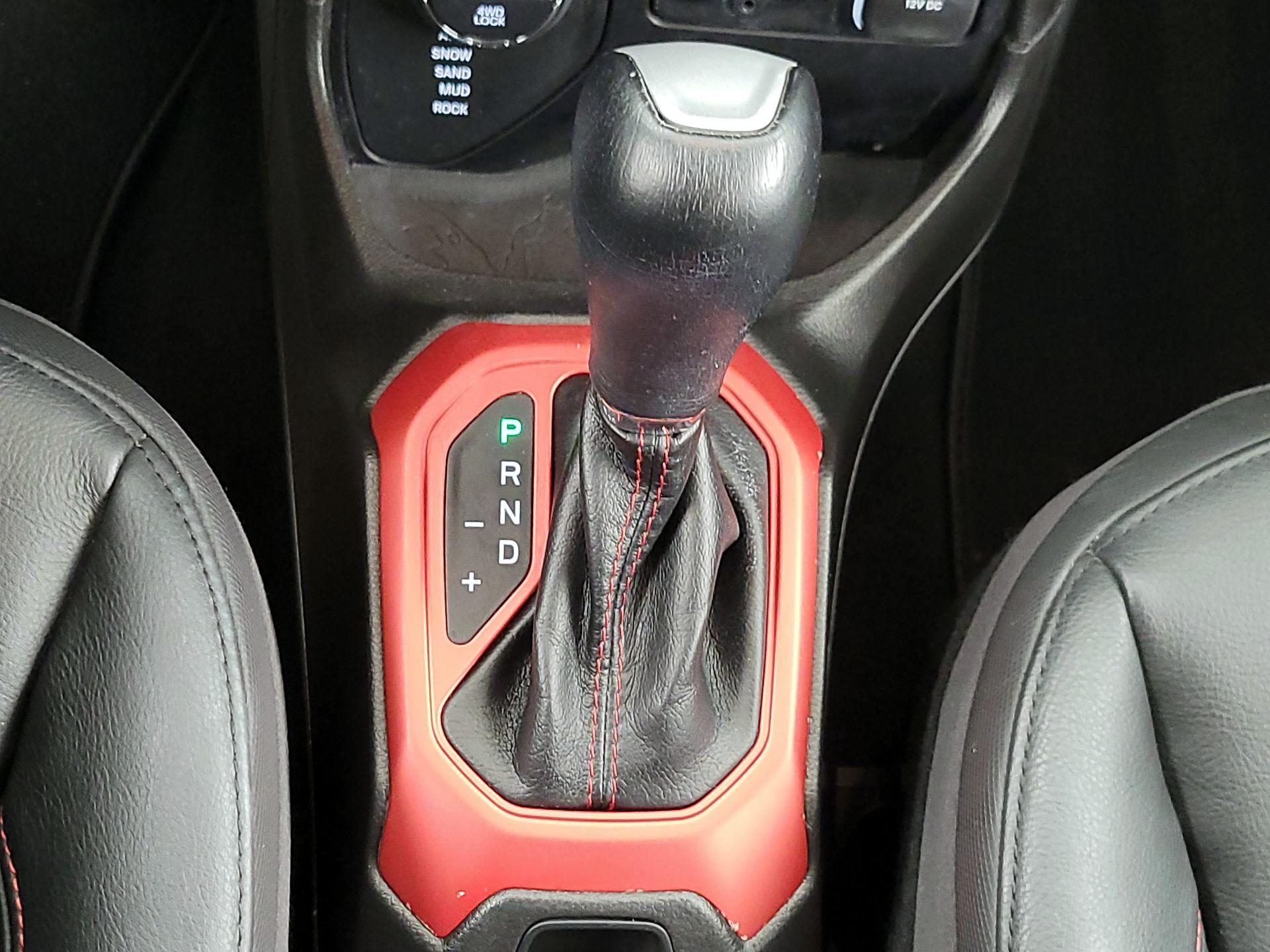 Thumbnail: 2016 Jeep Renegade - 18