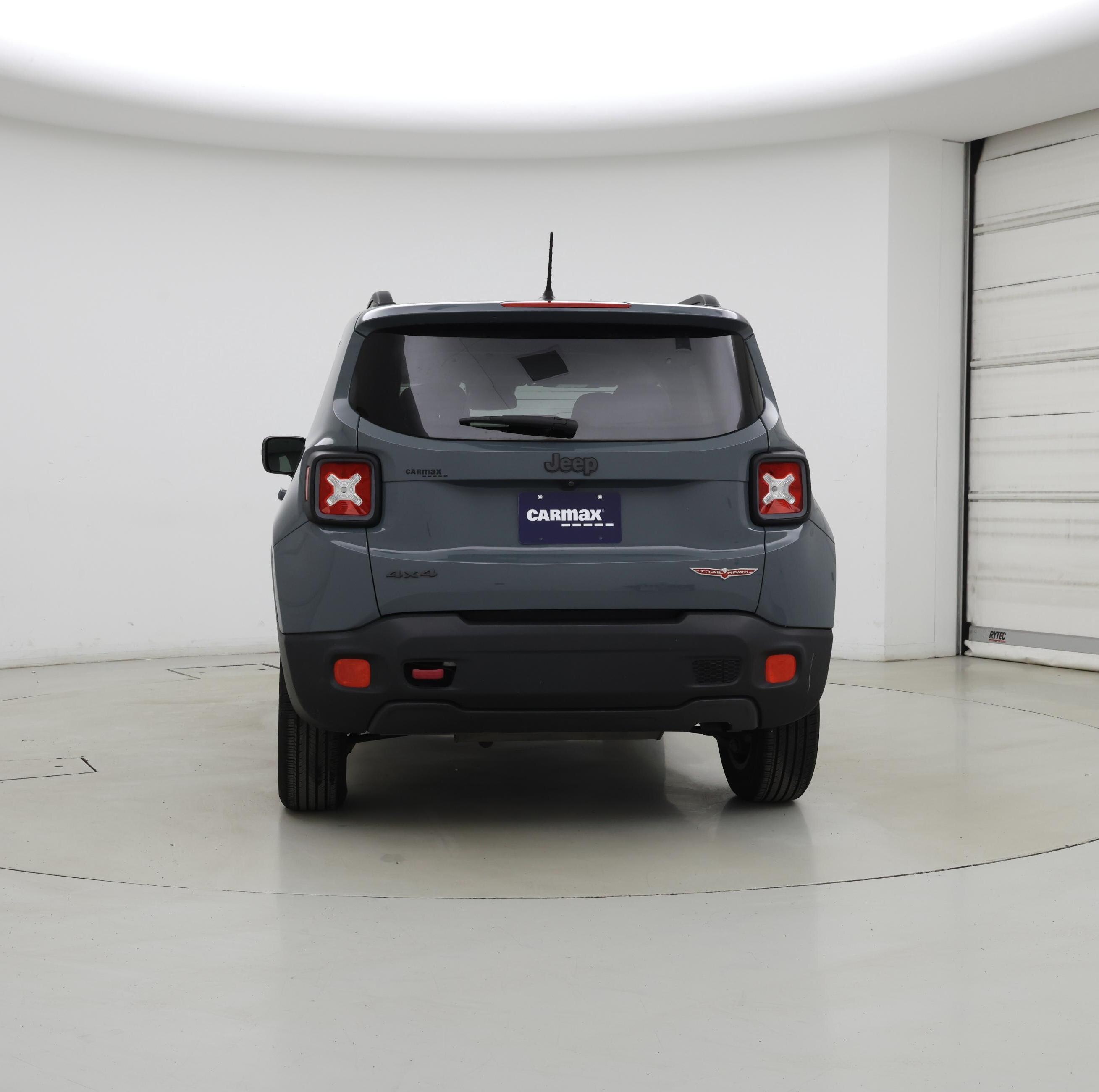 Thumbnail: 2016 Jeep Renegade - 6