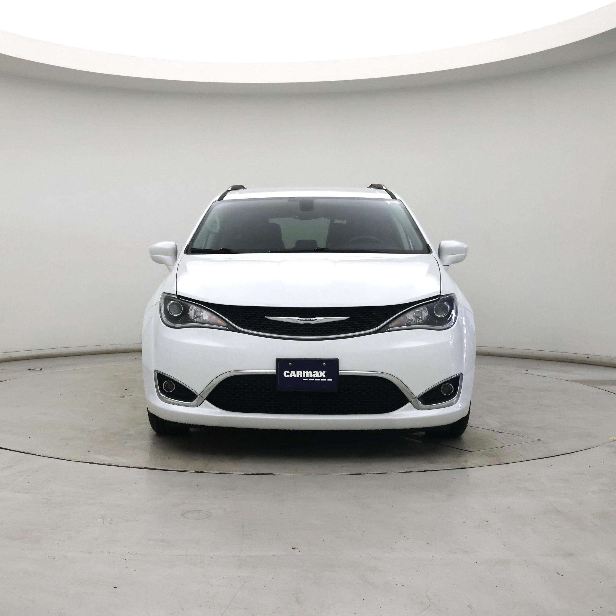 Thumbnail: 2019 Chrysler Pacifica - 5