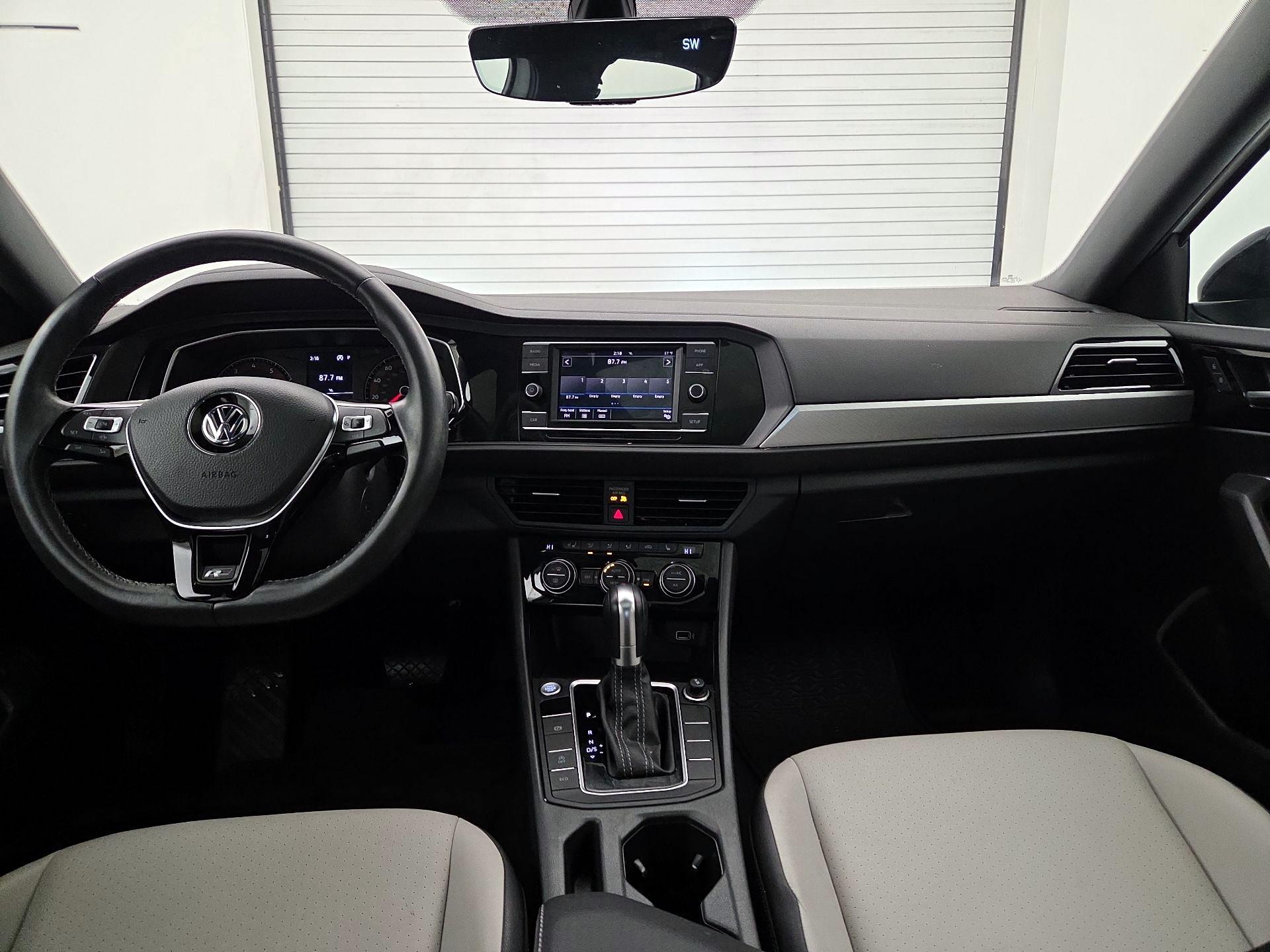 Thumbnail: 2019 Volkswagen Jetta - 9