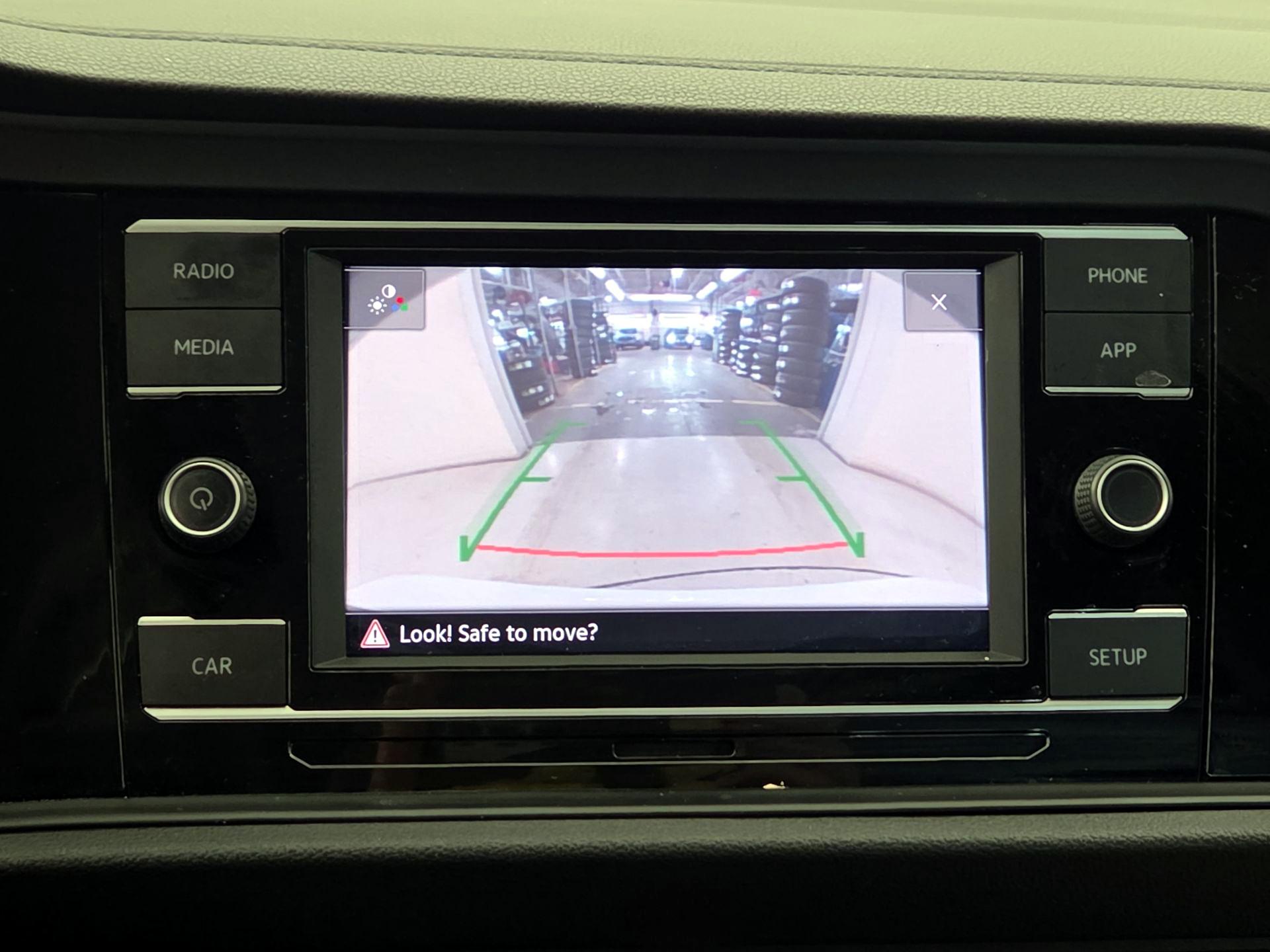 Thumbnail: 2019 Volkswagen Jetta - 14