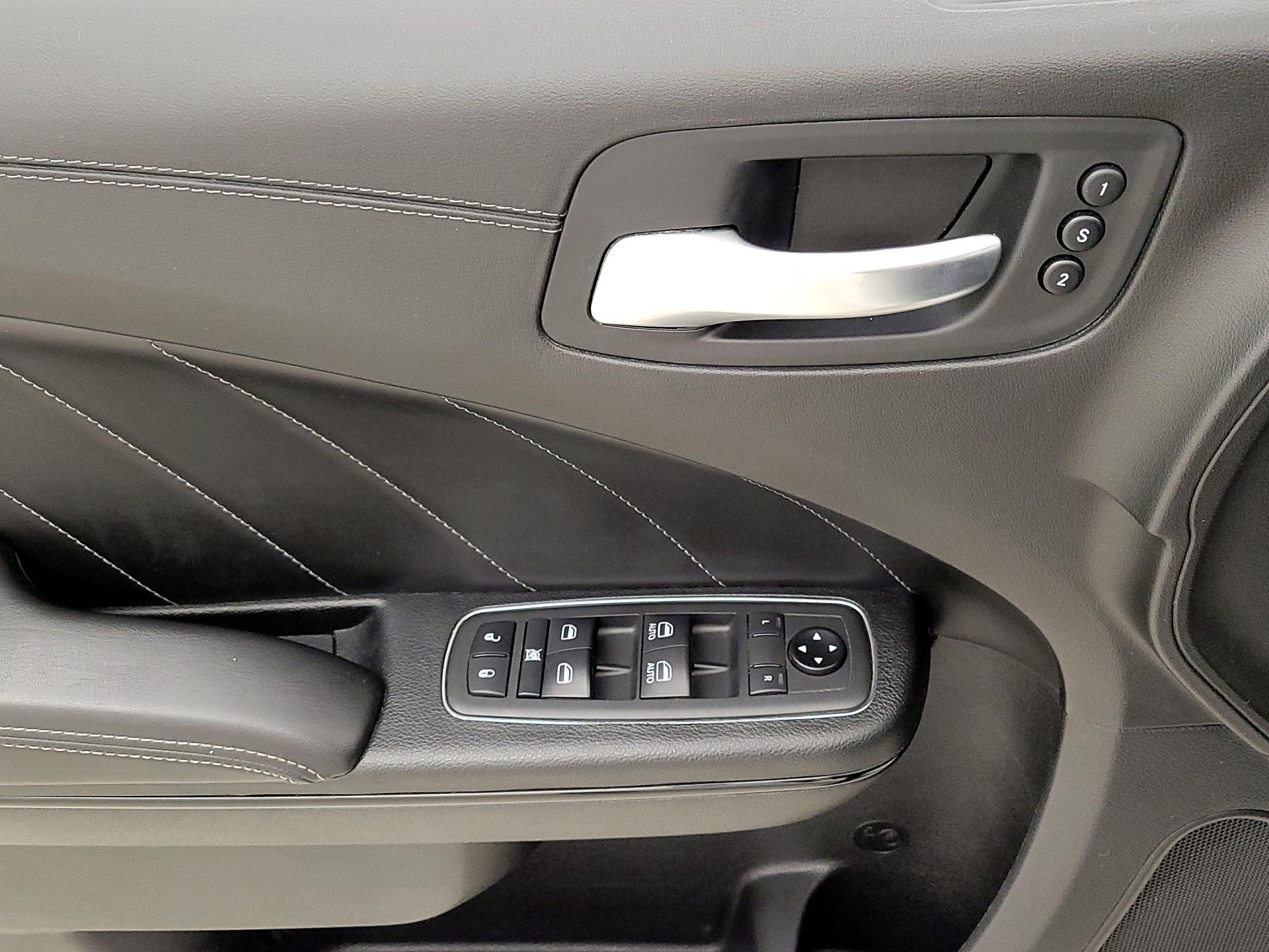 Thumbnail: 2020 Dodge Charger - 12