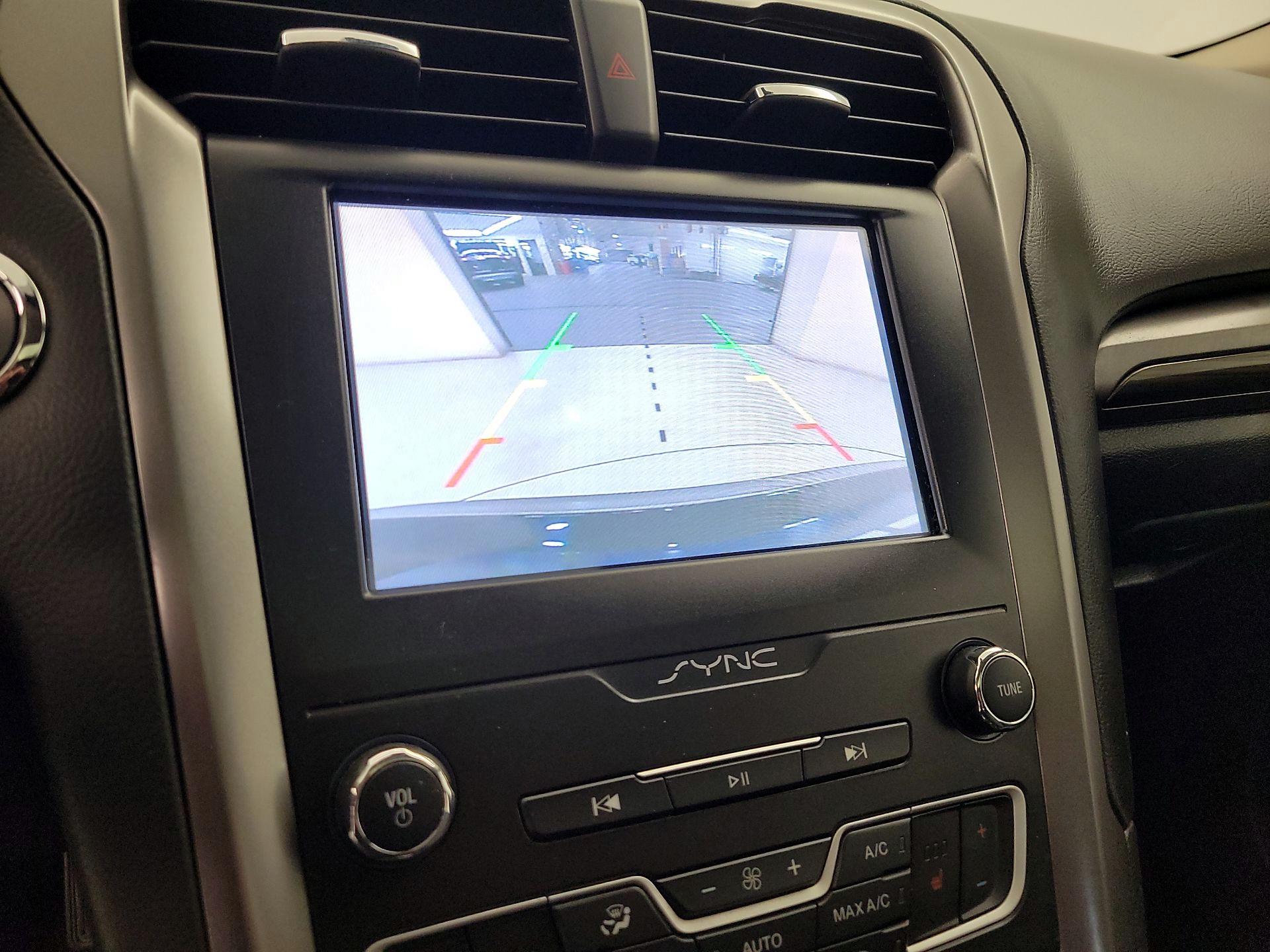 Thumbnail: 2020 Ford Fusion - 15