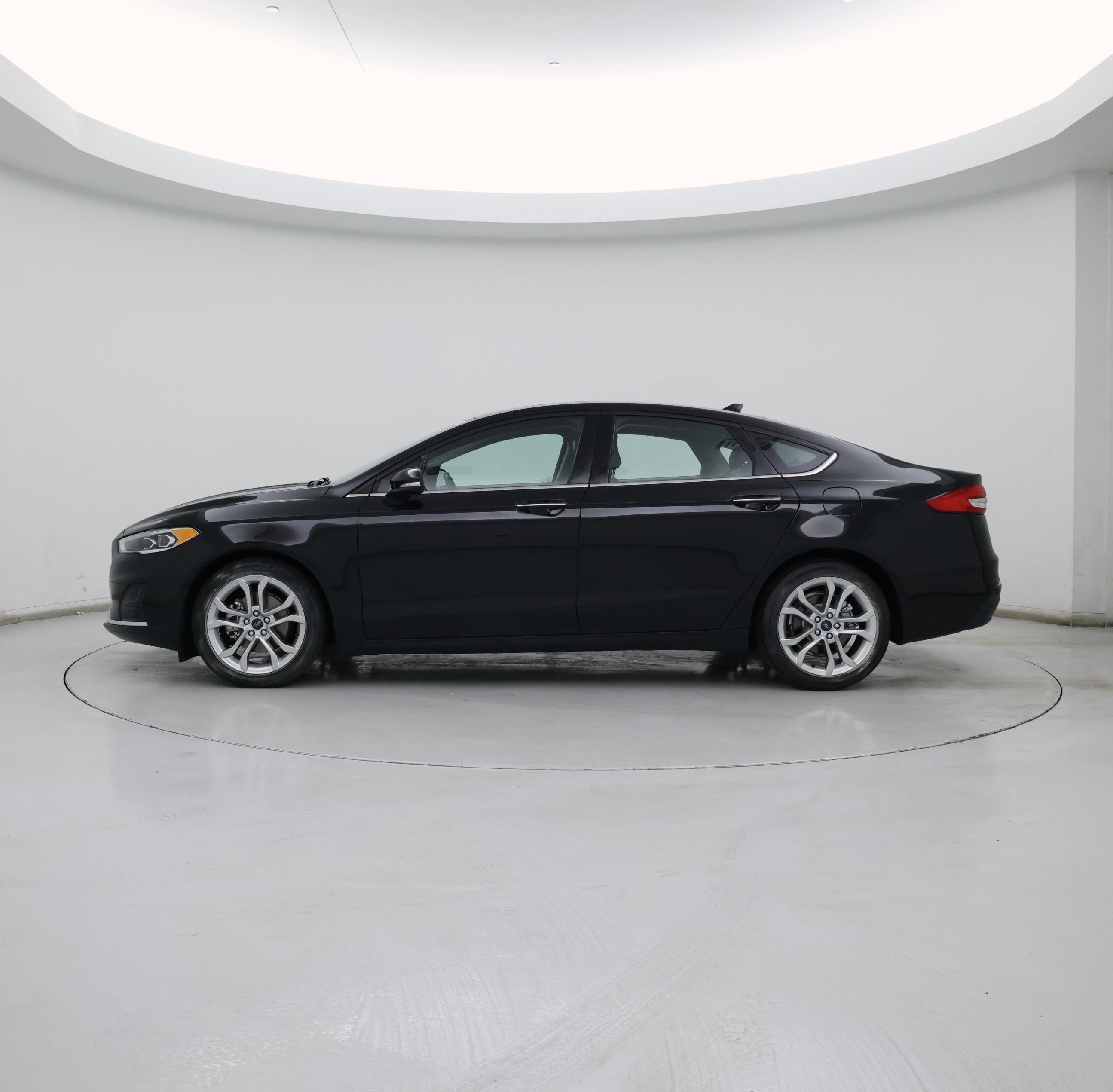 Thumbnail: 2020 Ford Fusion - 3