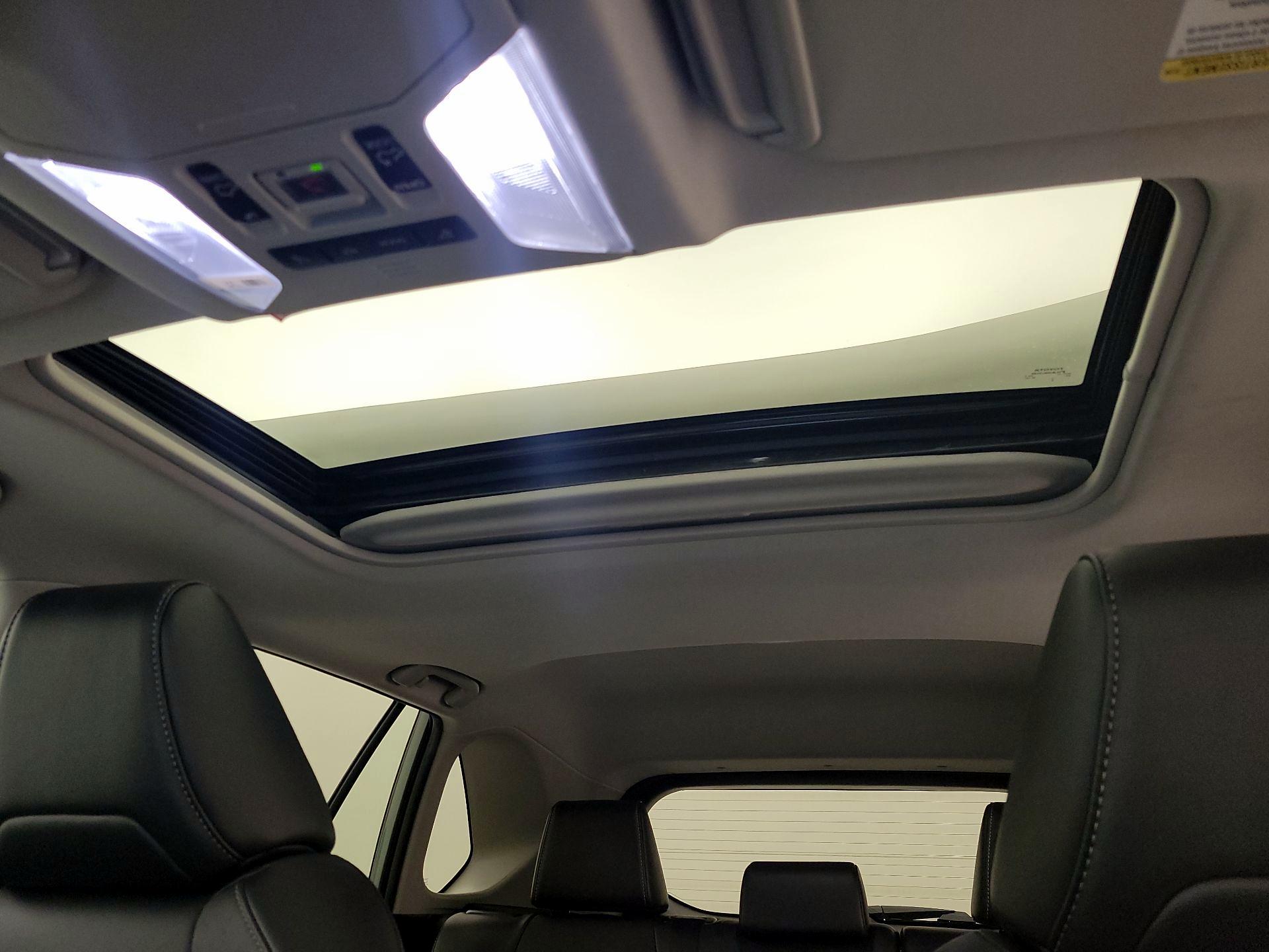 Thumbnail: 2023 Toyota RAV4 - 19