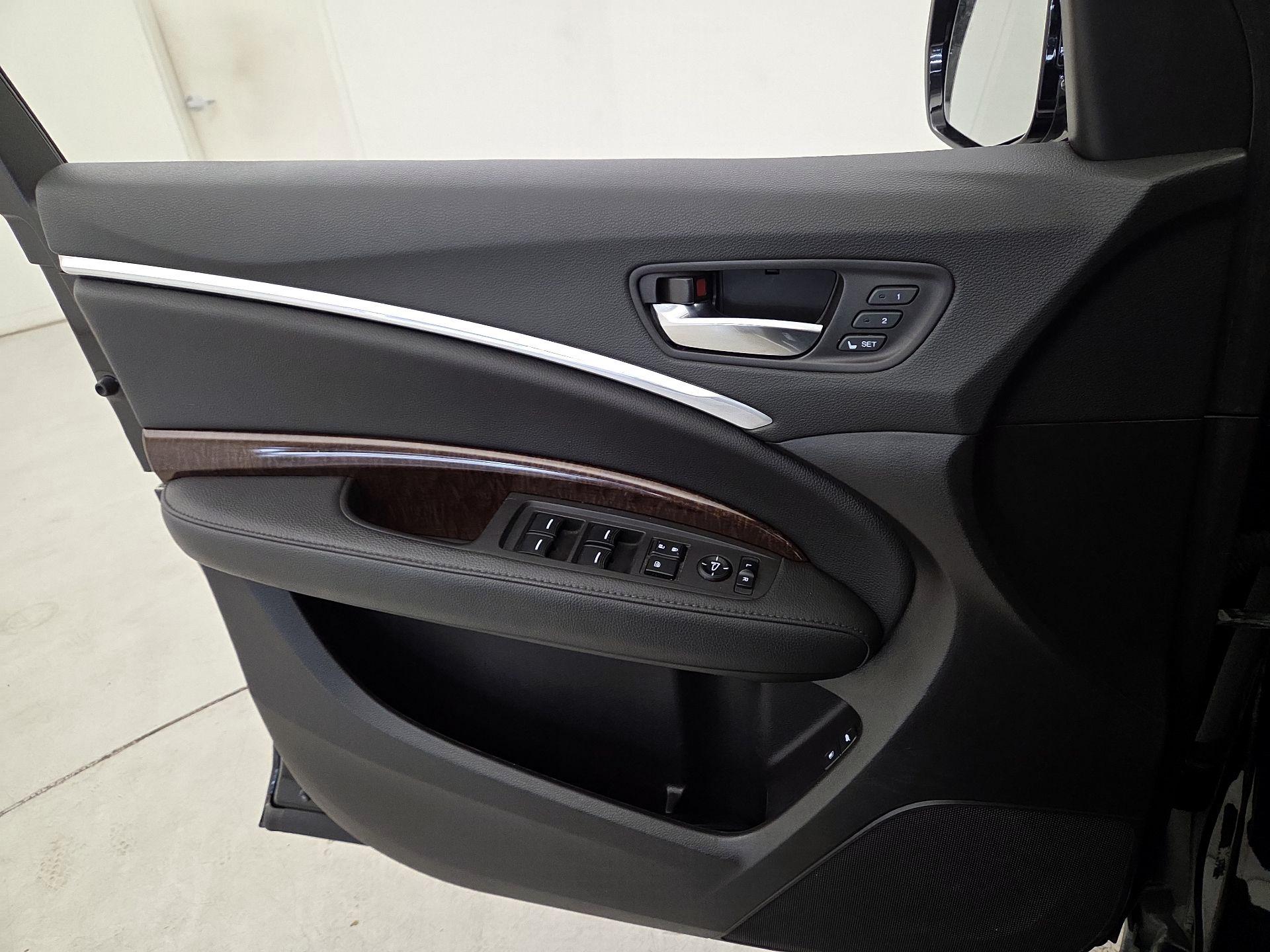 Thumbnail: 2019 Acura MDX - 12