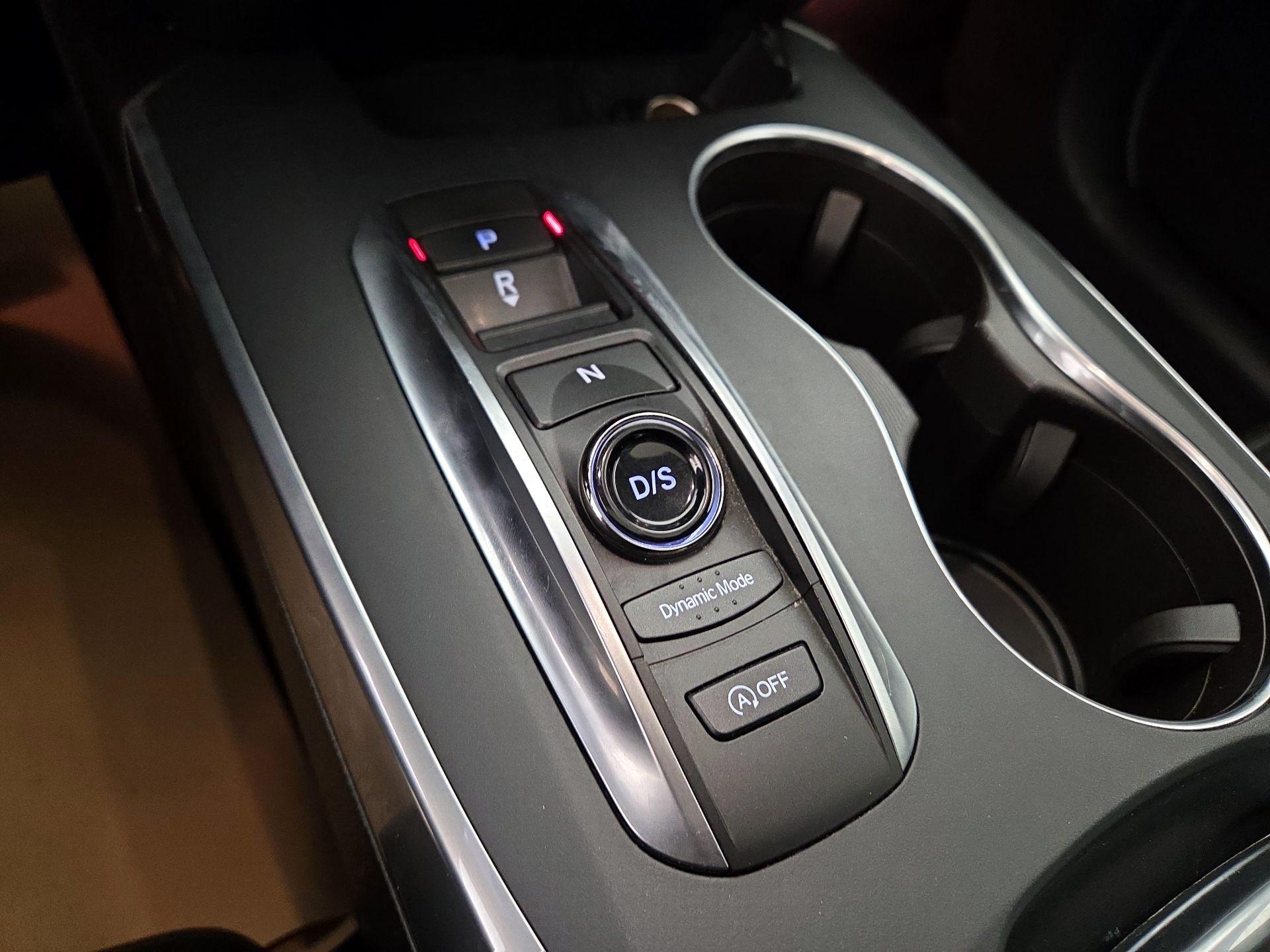 Thumbnail: 2019 Acura MDX - 16