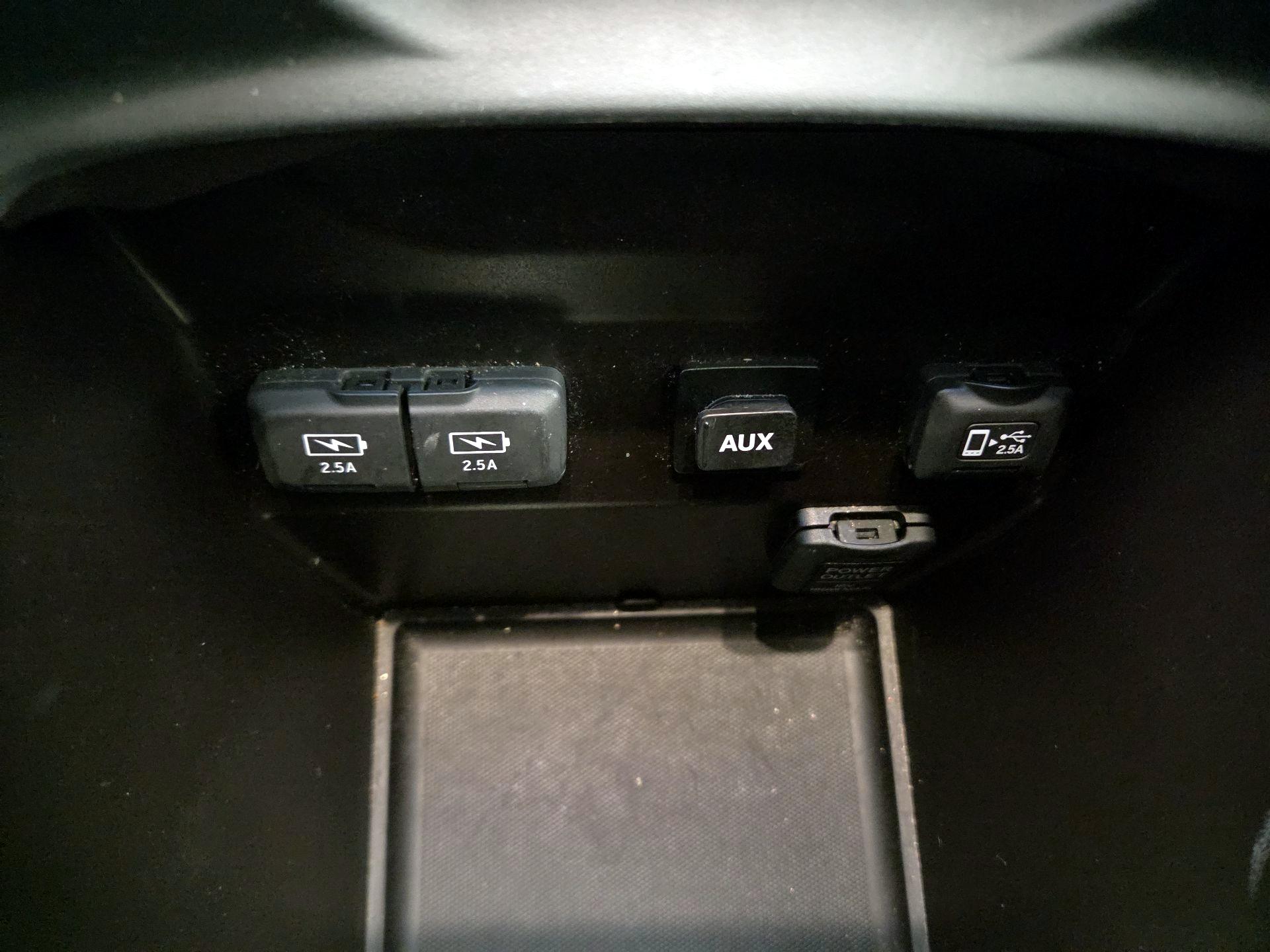 Thumbnail: 2019 Acura MDX - 17