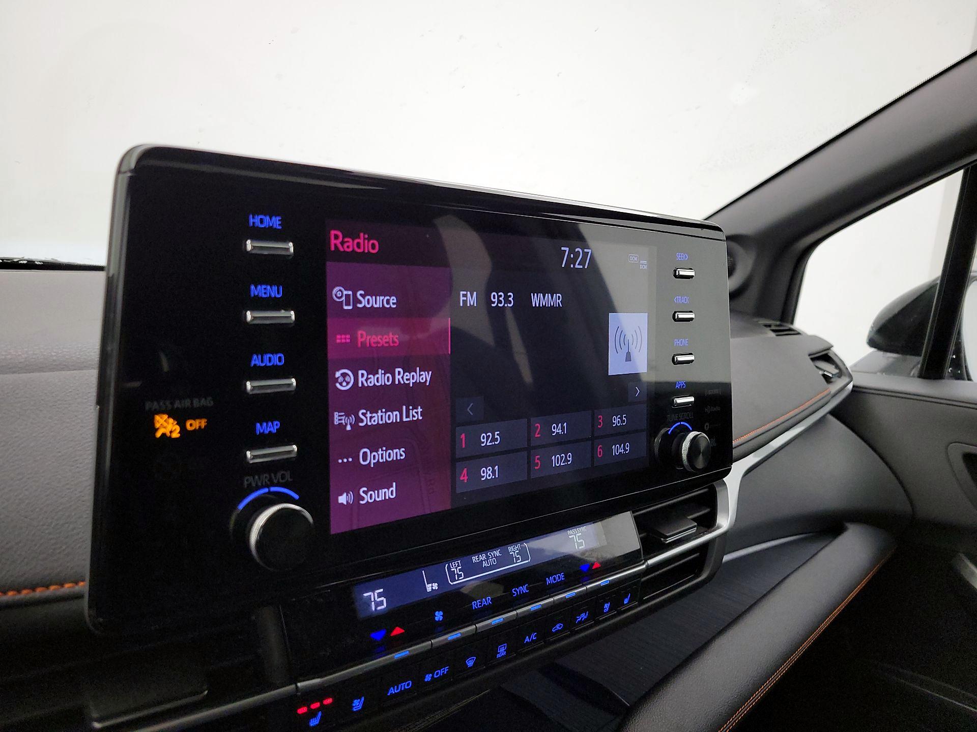 Thumbnail: 2024 Toyota Sienna - 16