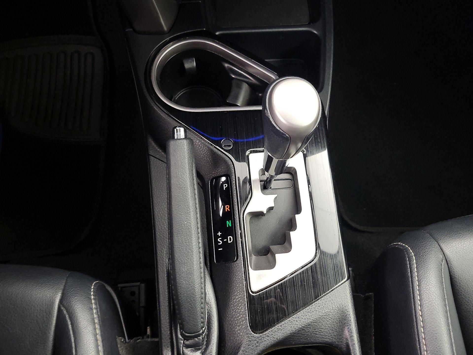 Thumbnail: 2018 Toyota RAV4 - 17