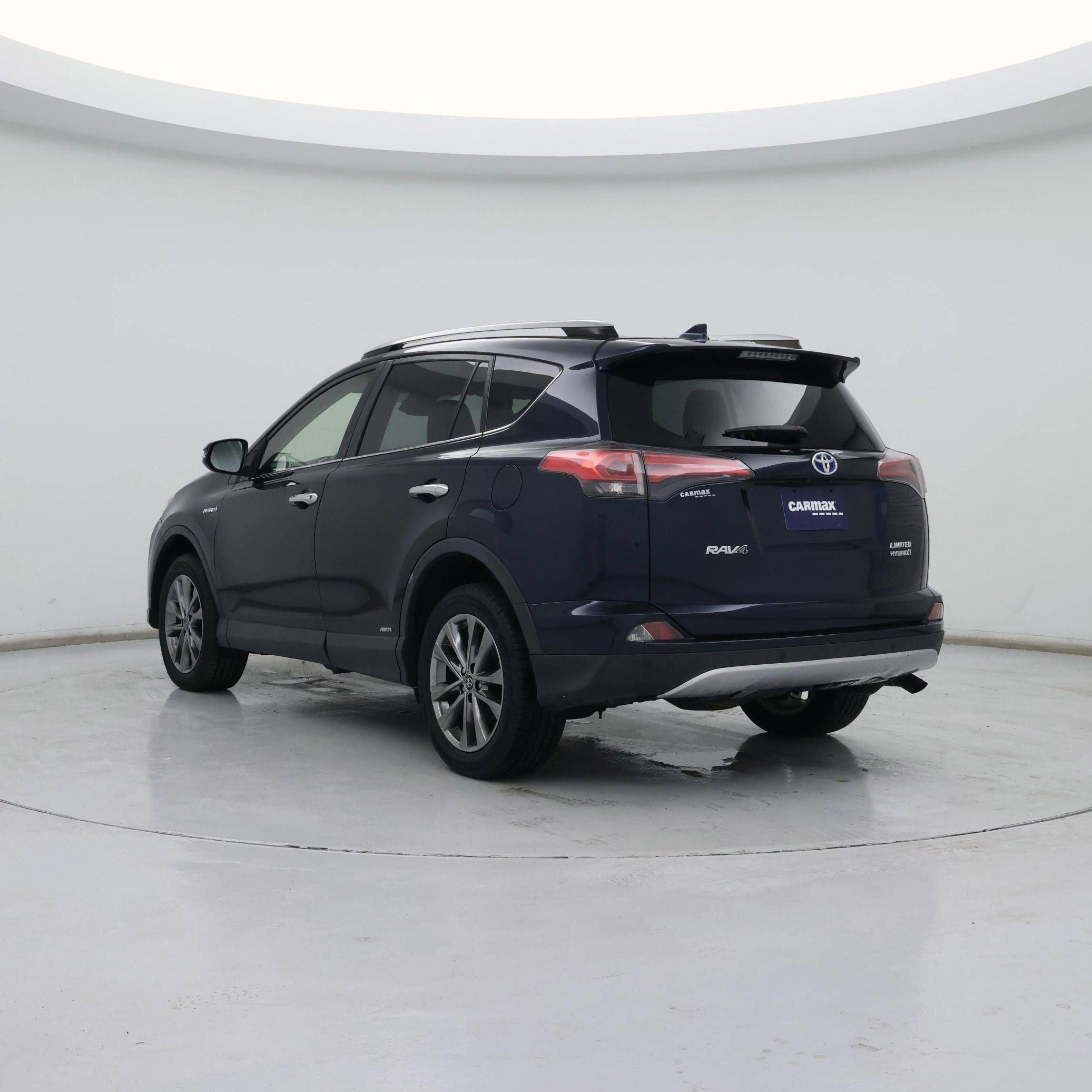 Thumbnail: 2018 Toyota RAV4 - 2